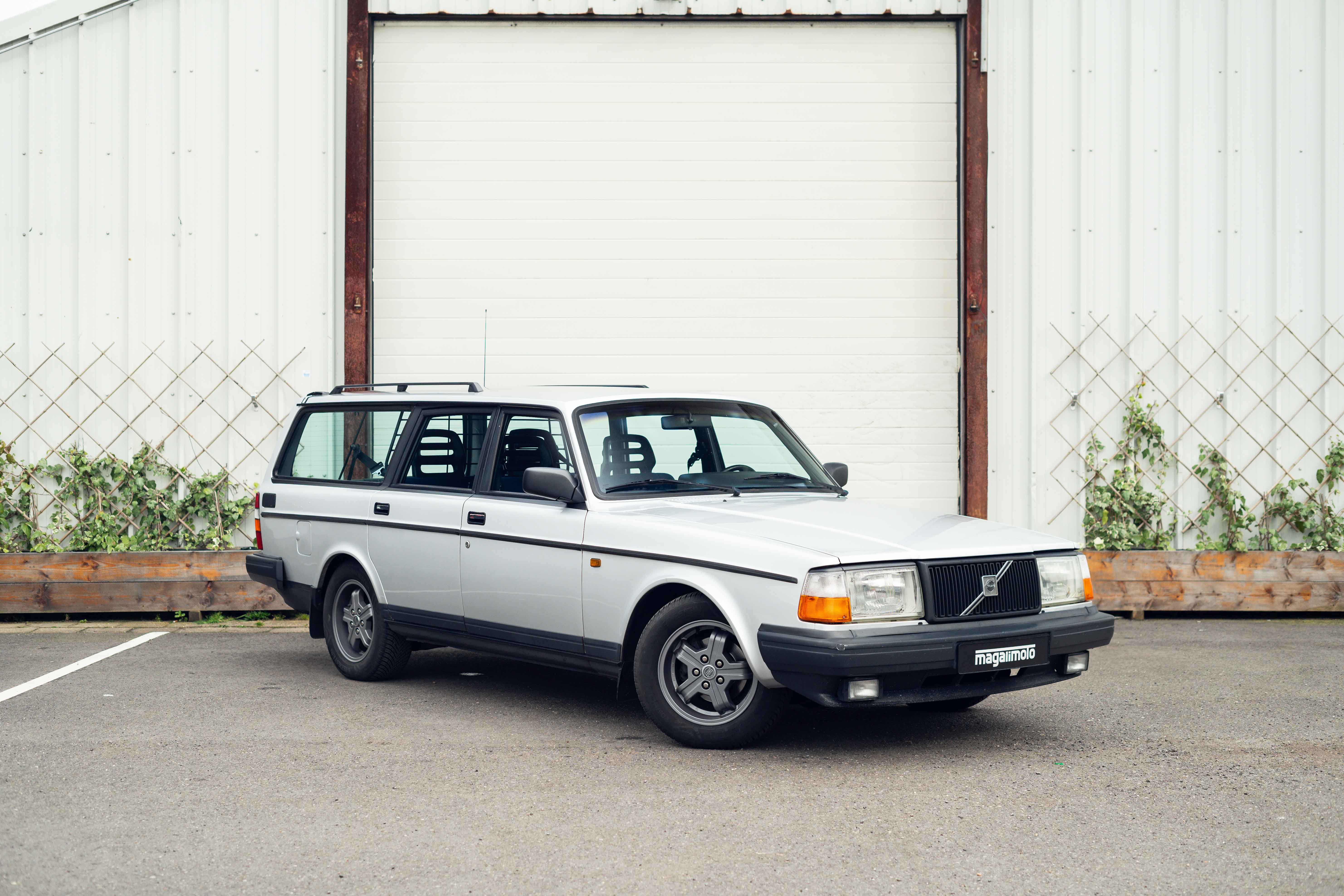 Volvo 245 DL 