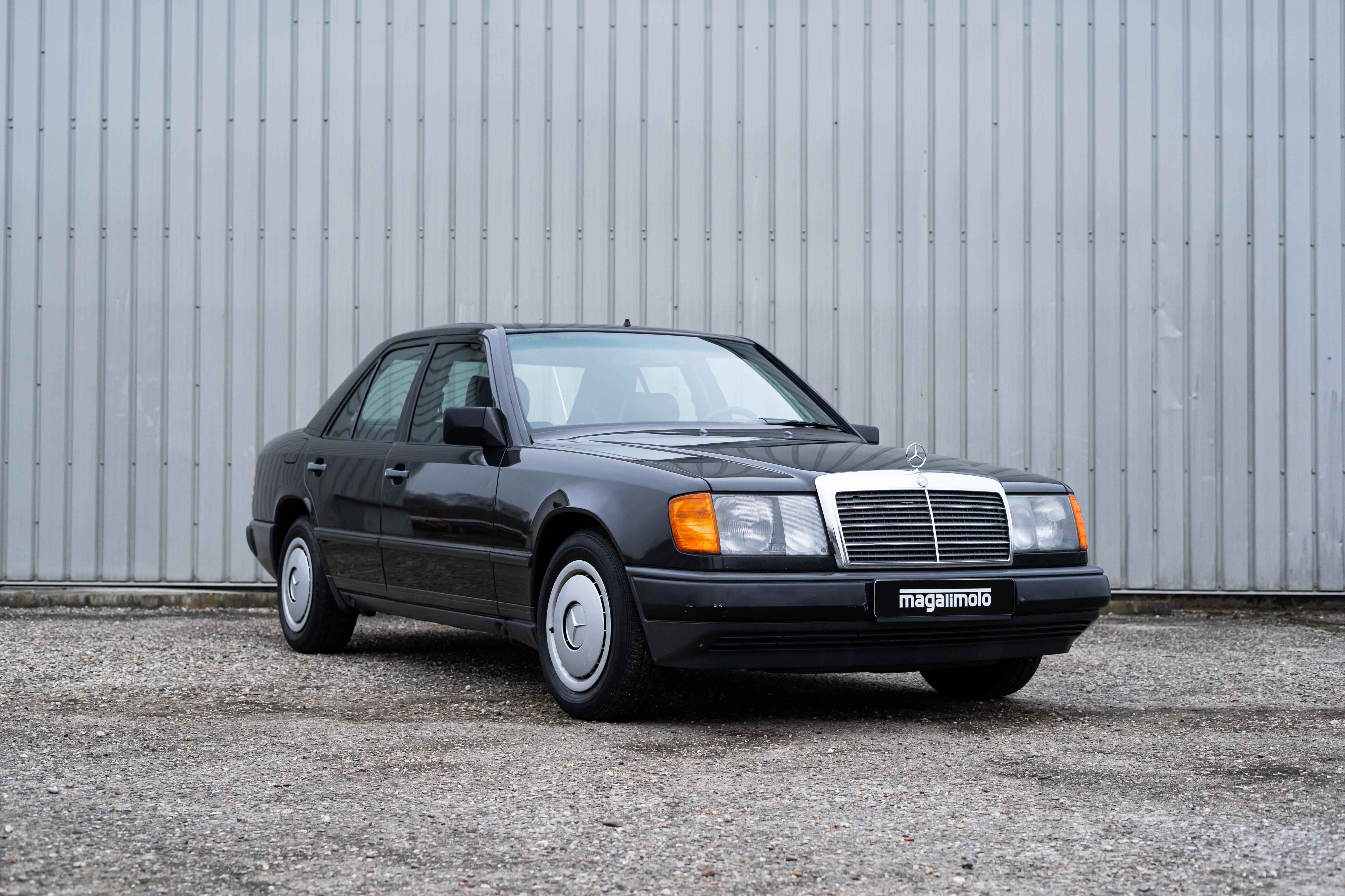 Mercedes W124 300E - 1989