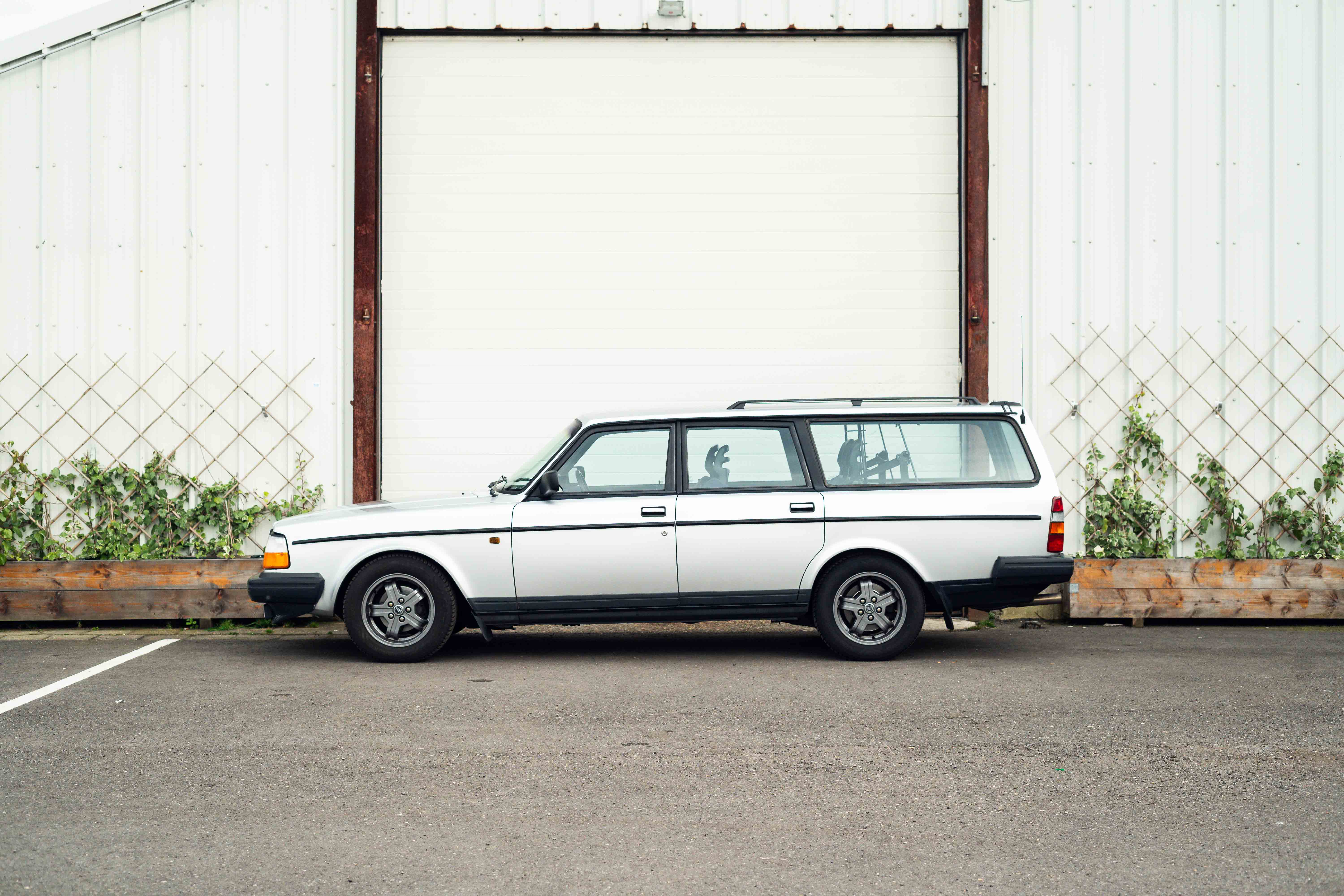 Volvo 245 DL 
