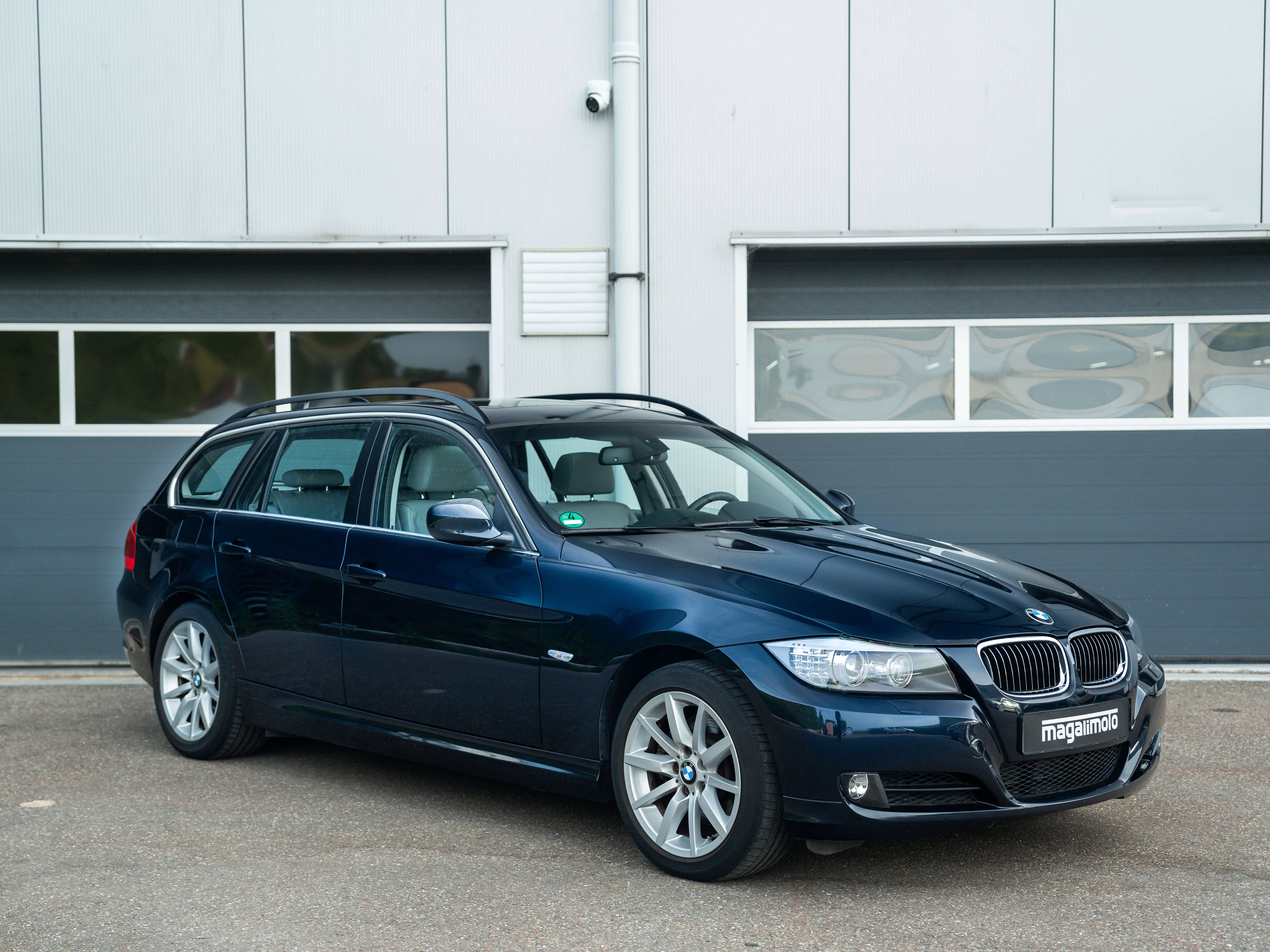 BMW 330i LCI Touring 2010