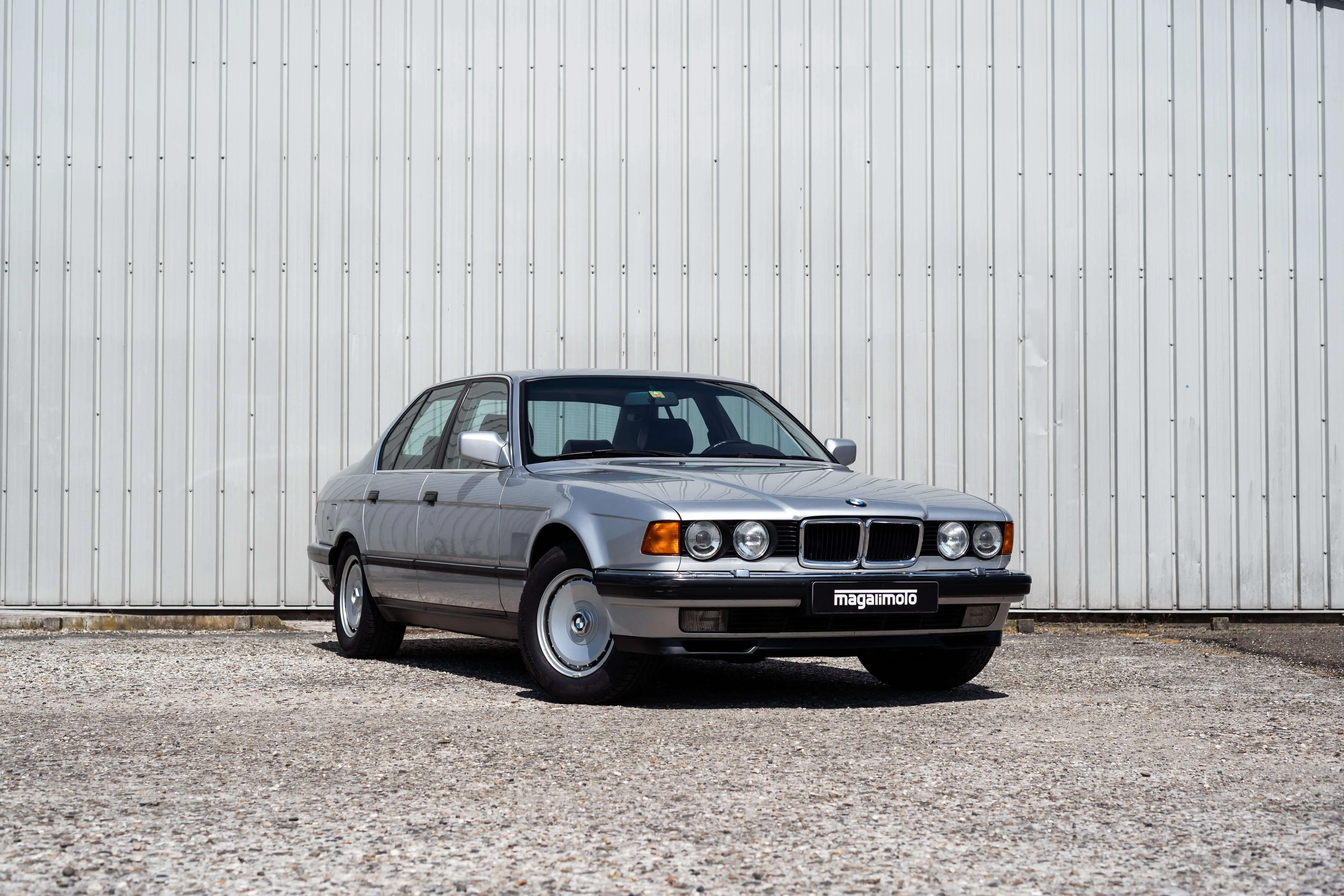 E32 BMW 750i - 1991