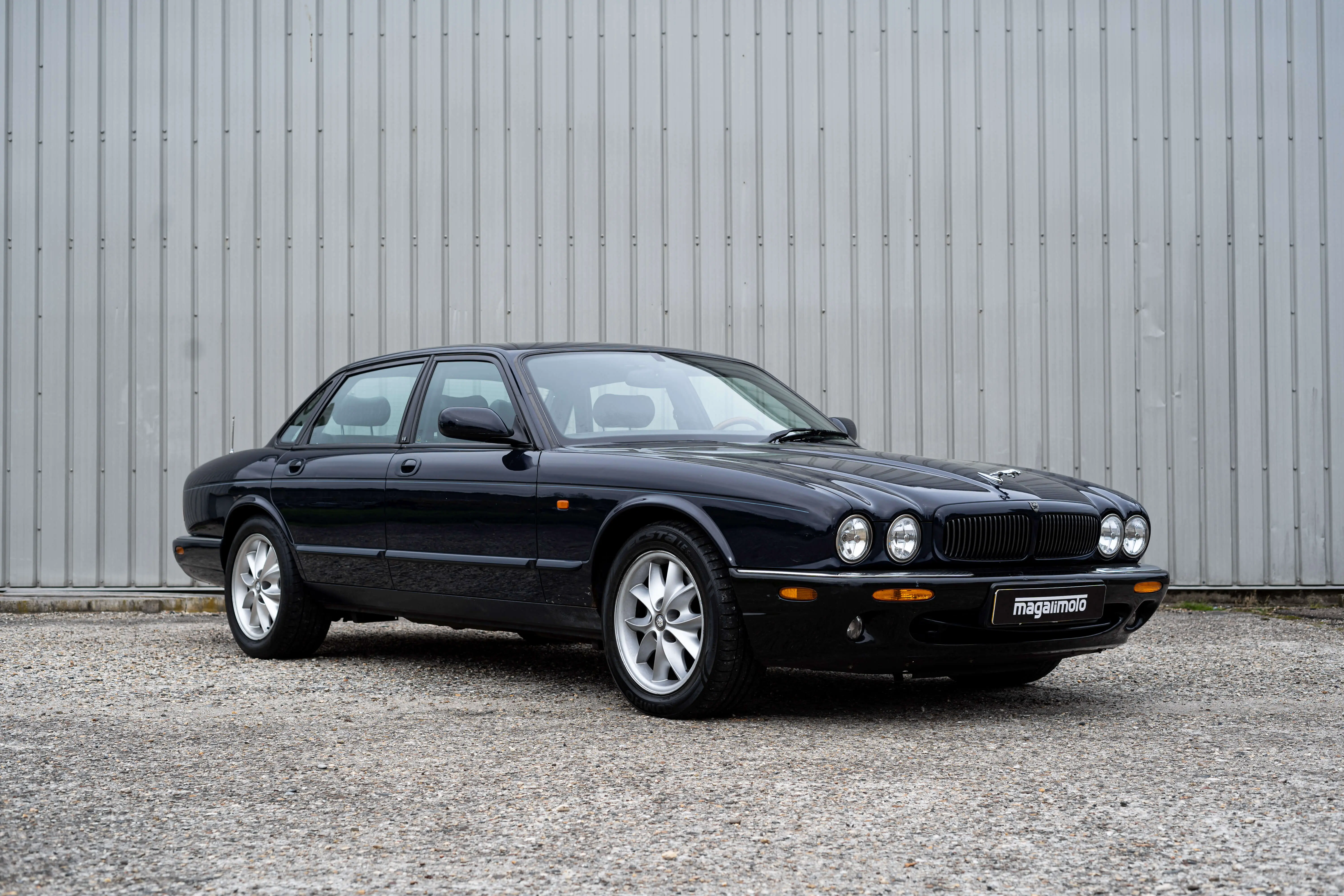 Jaguar X308 - 3.2L V8