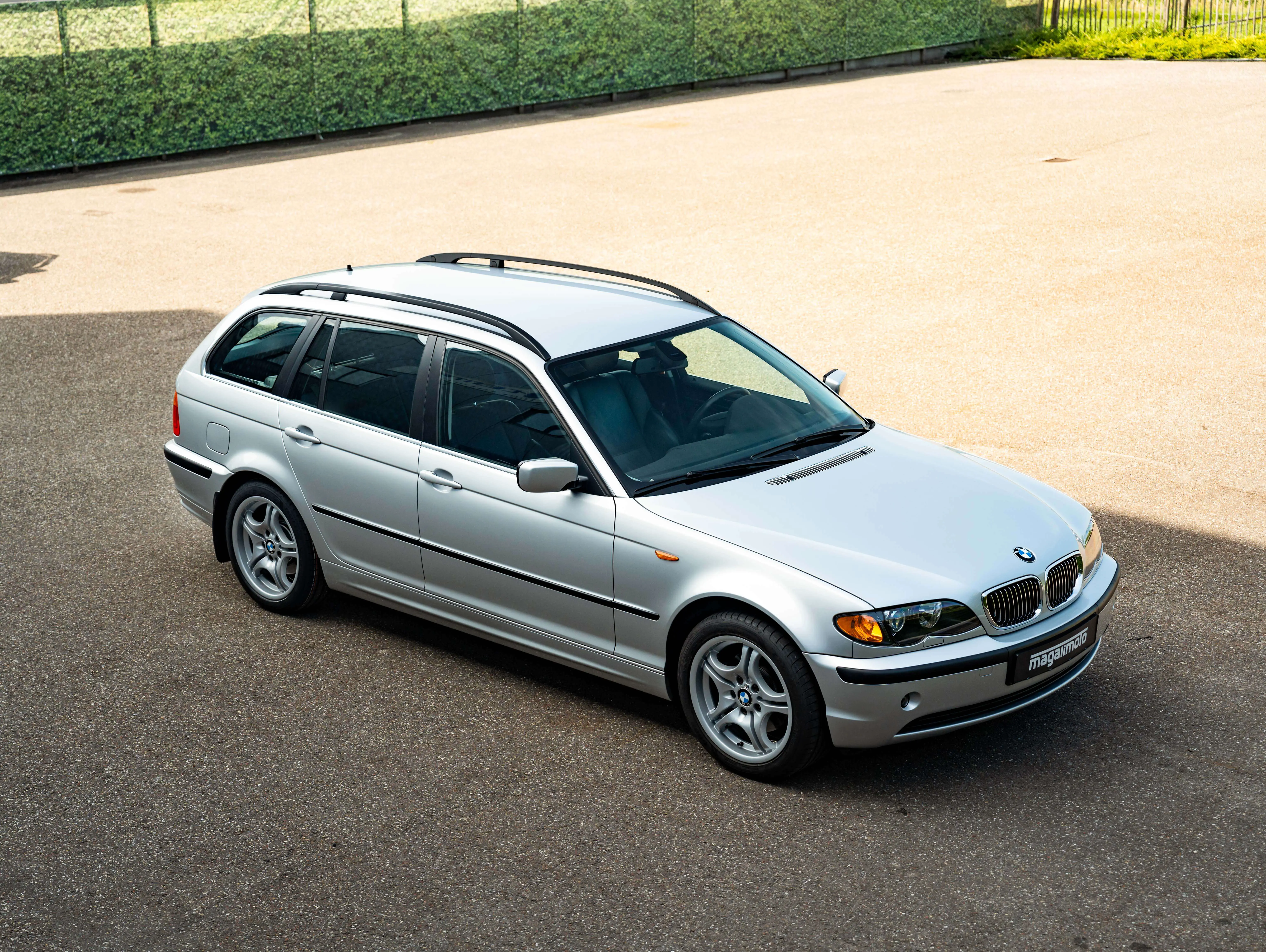 BMW E46 325i Titan Silber - 2002
