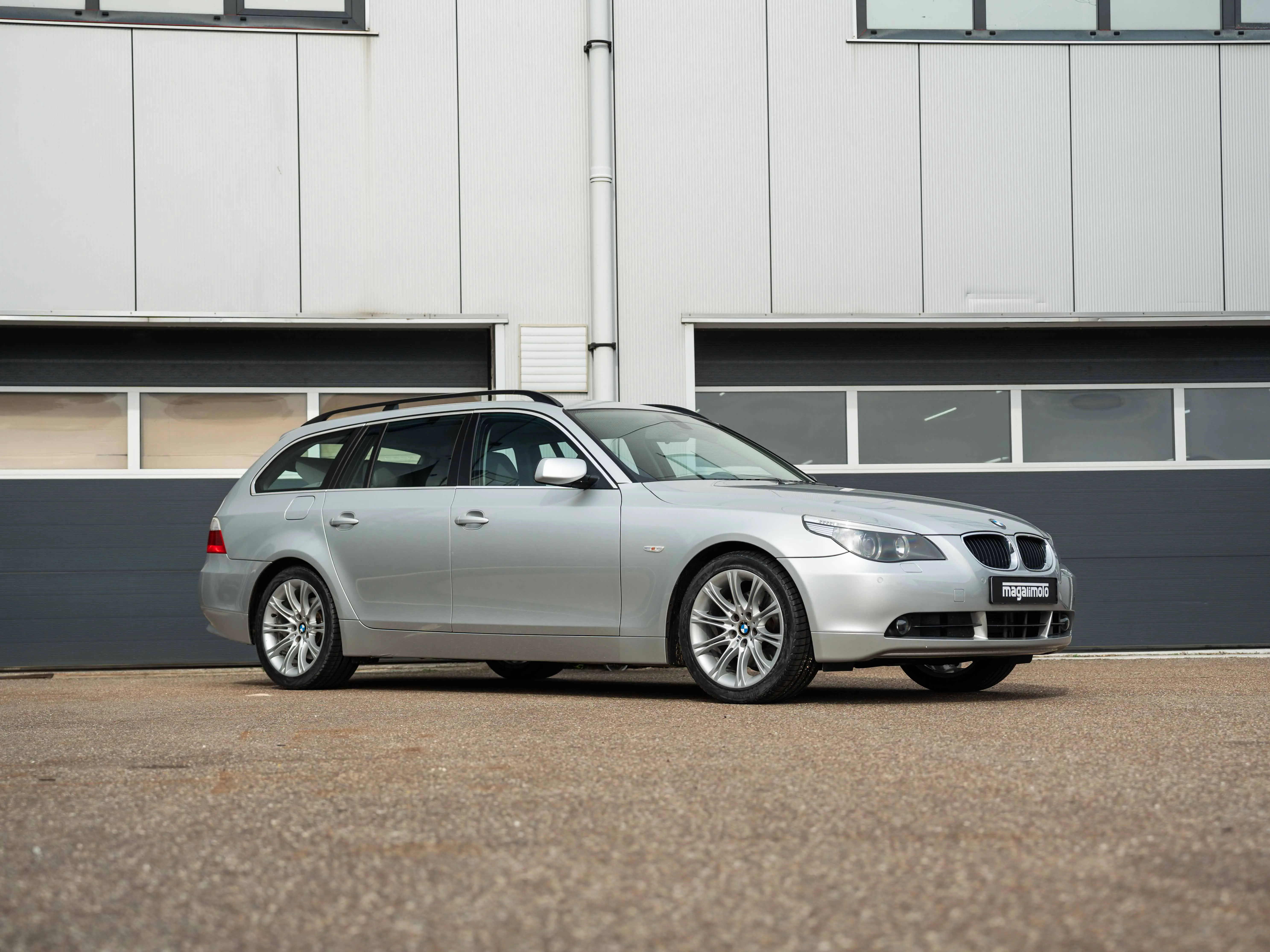BMW E61 525i