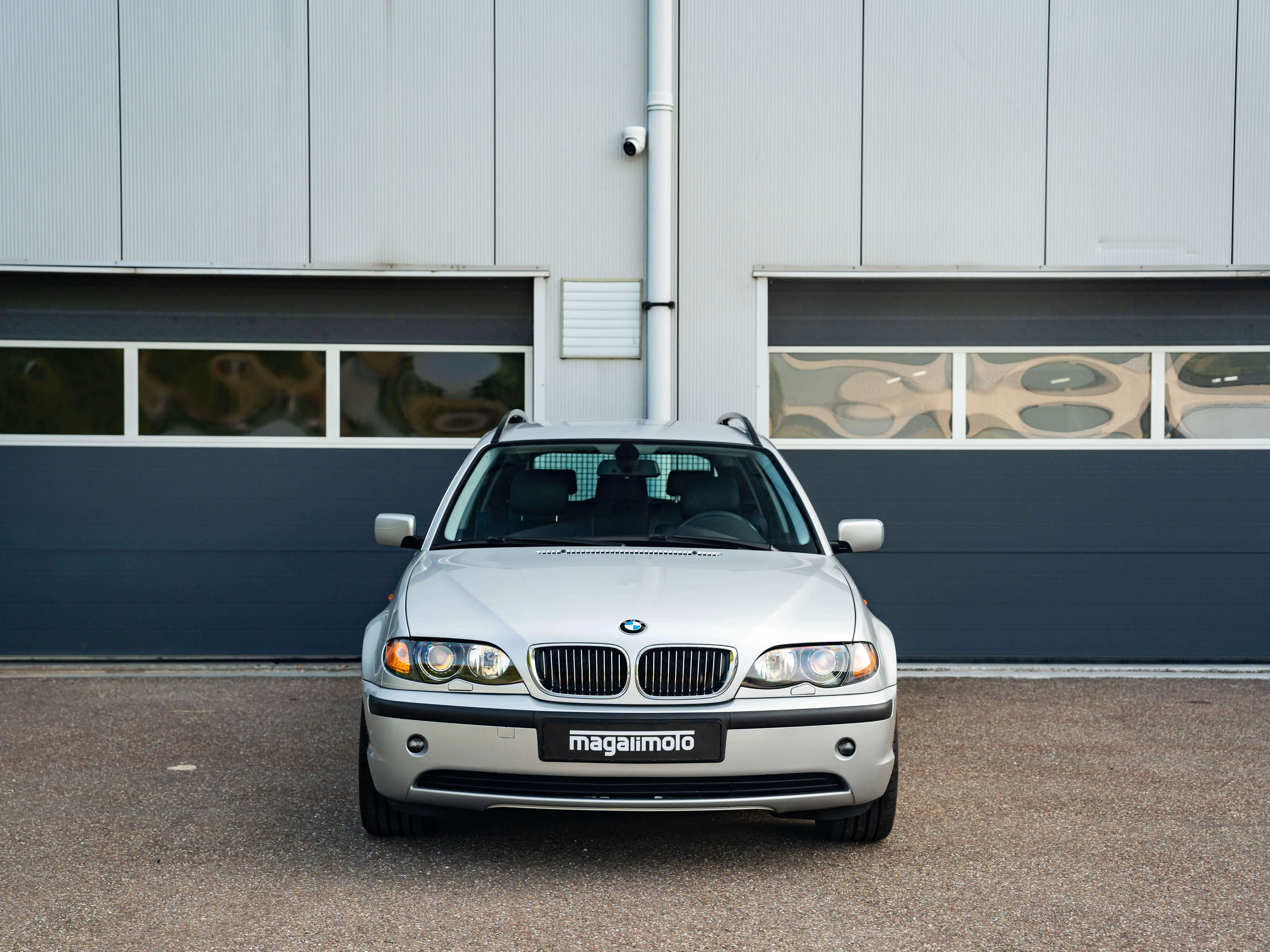 BMW E46 325i Titan Silber - 2002