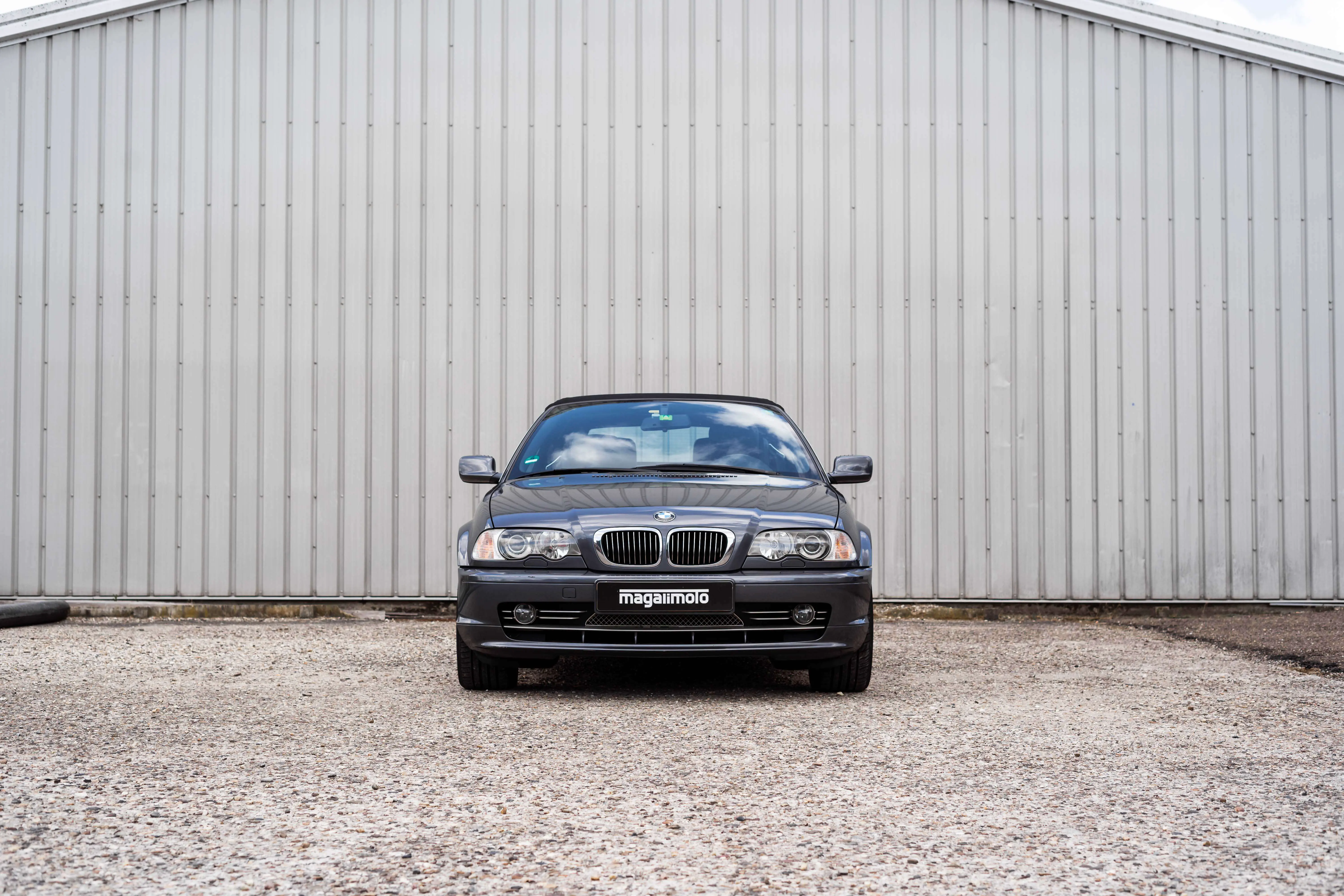 BMW E46 330Ci - blauw