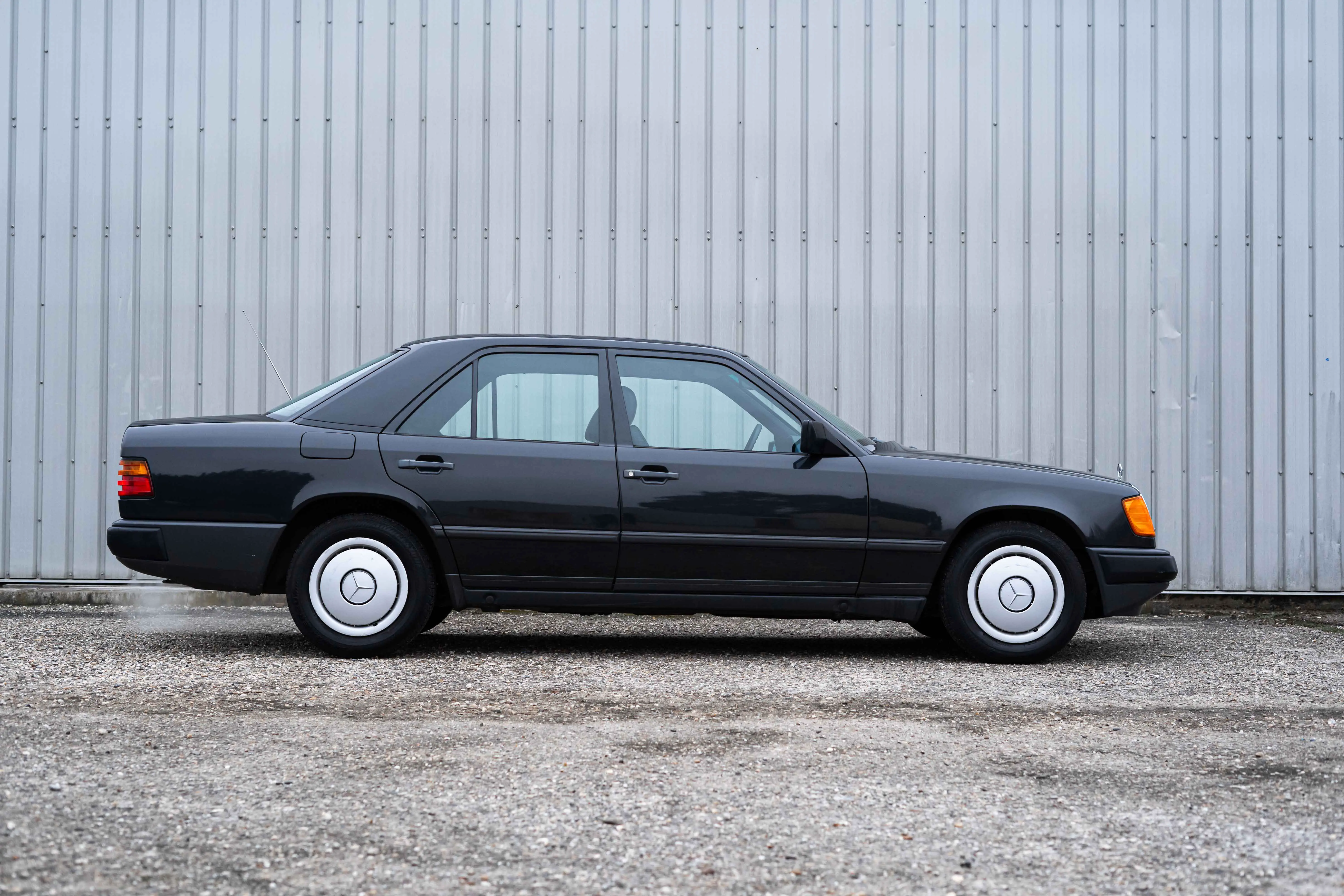 Mercedes W124 300E - 1989