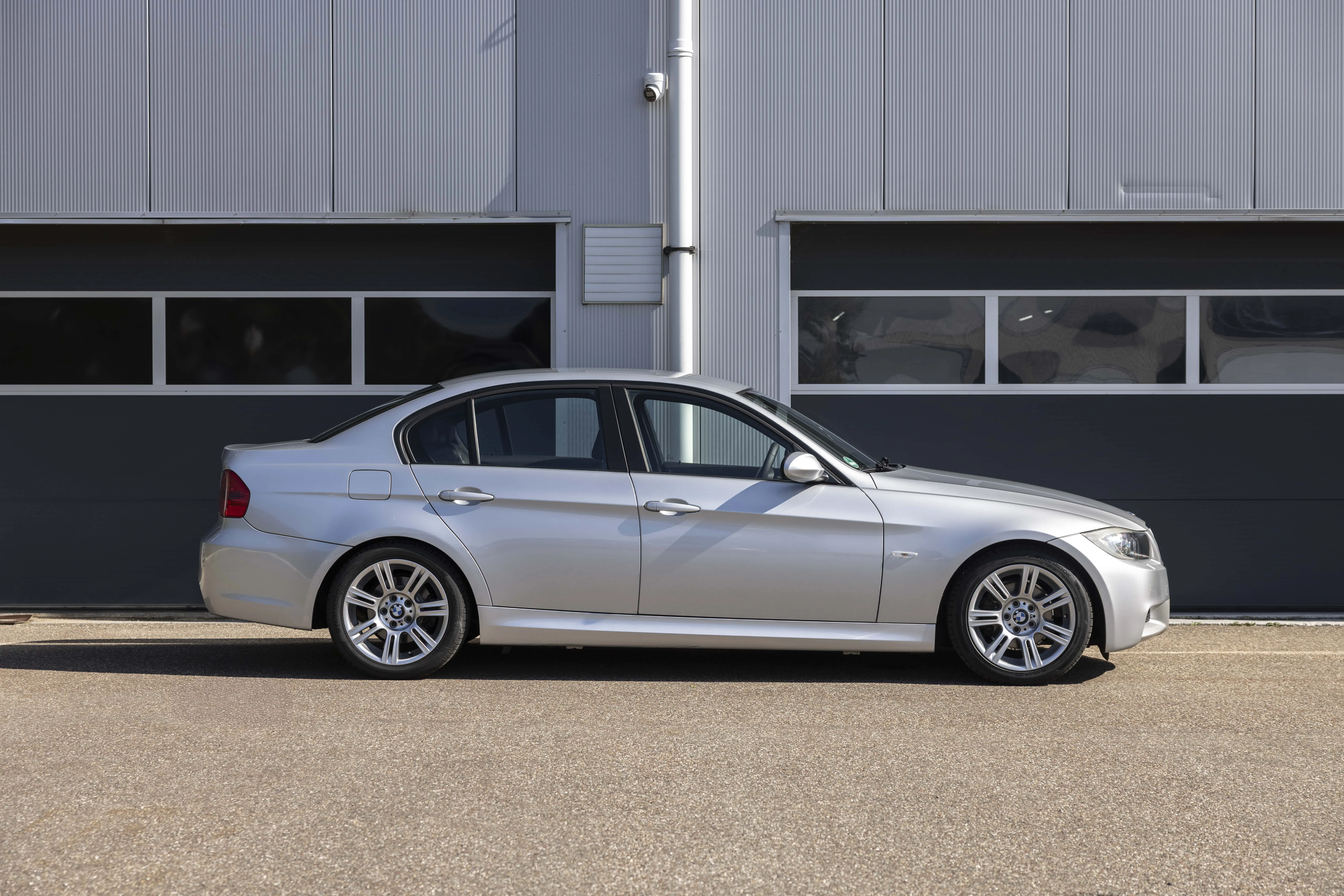 BMW 325i M sport E90 Titansilber