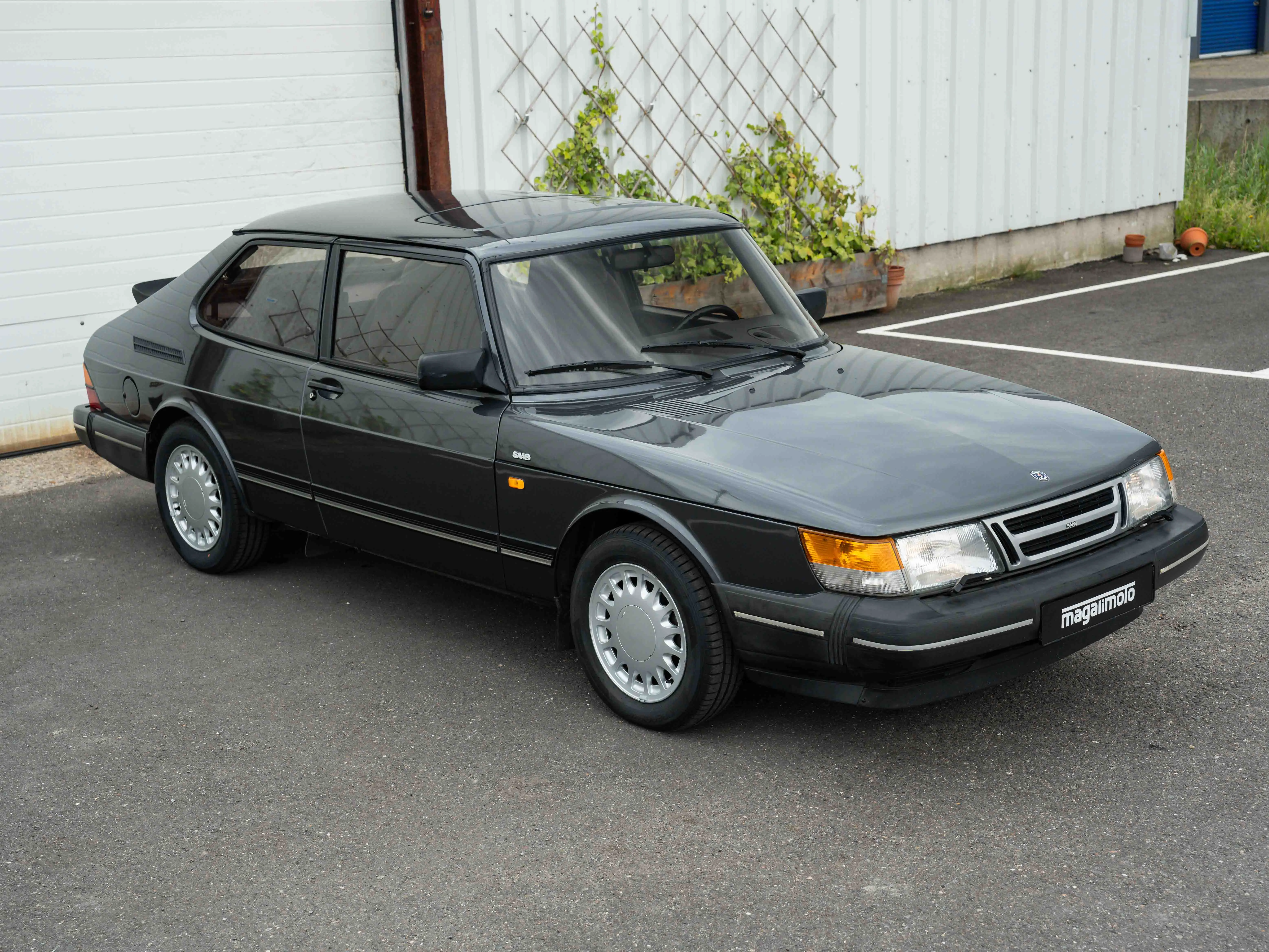 Saab 900 2.1i - 16v
