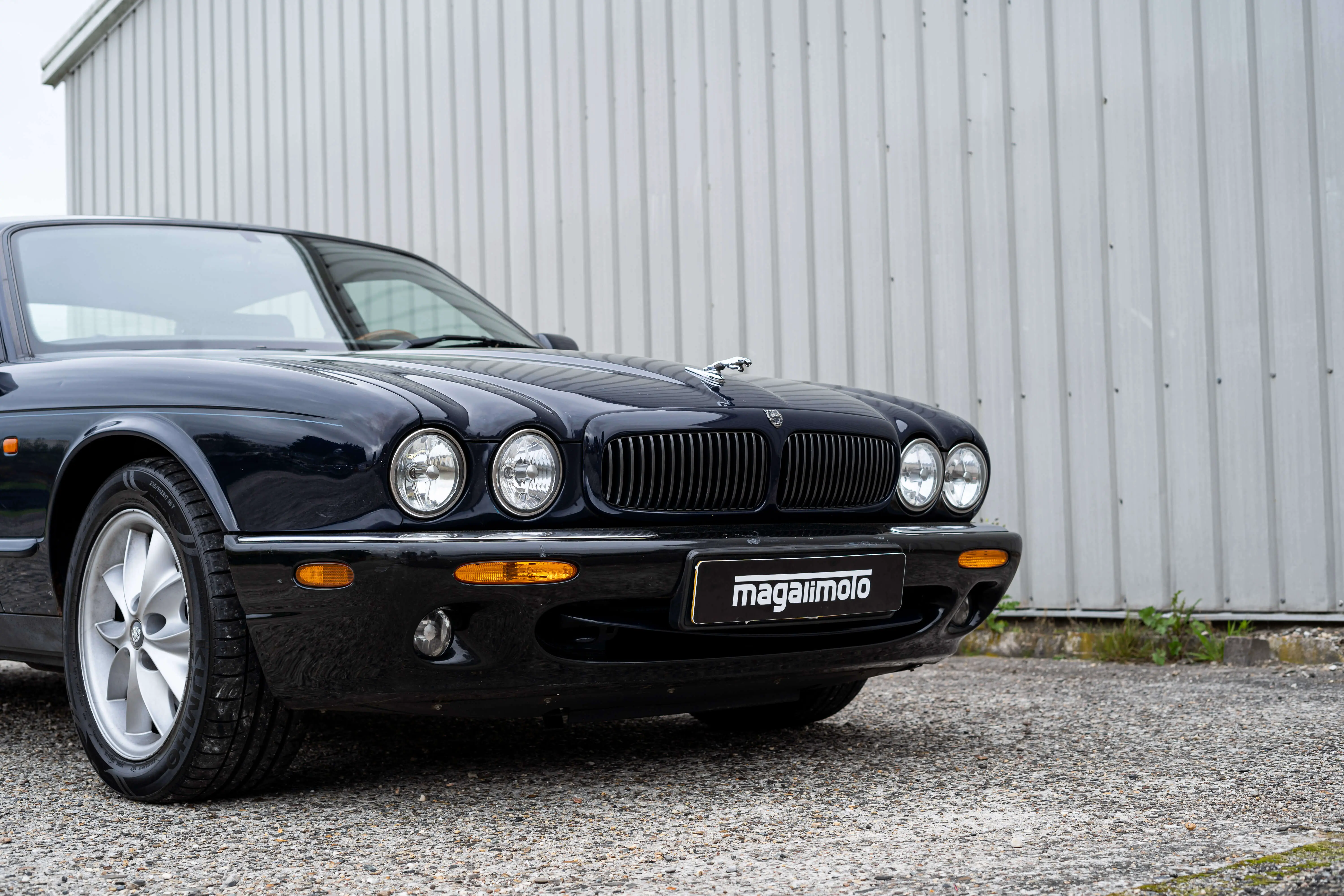 Jaguar X308 - 3.2L V8