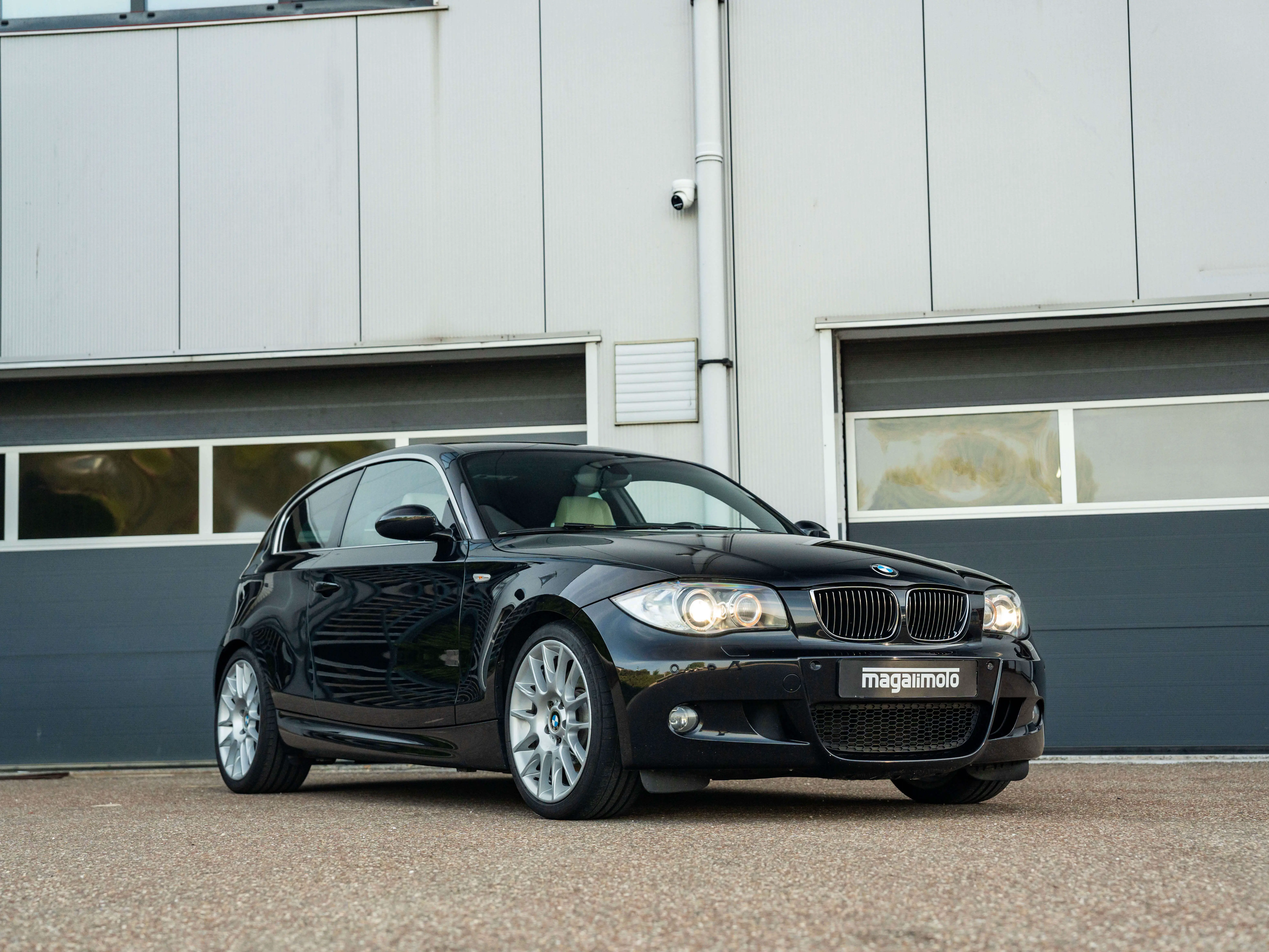 BMW 130i E82