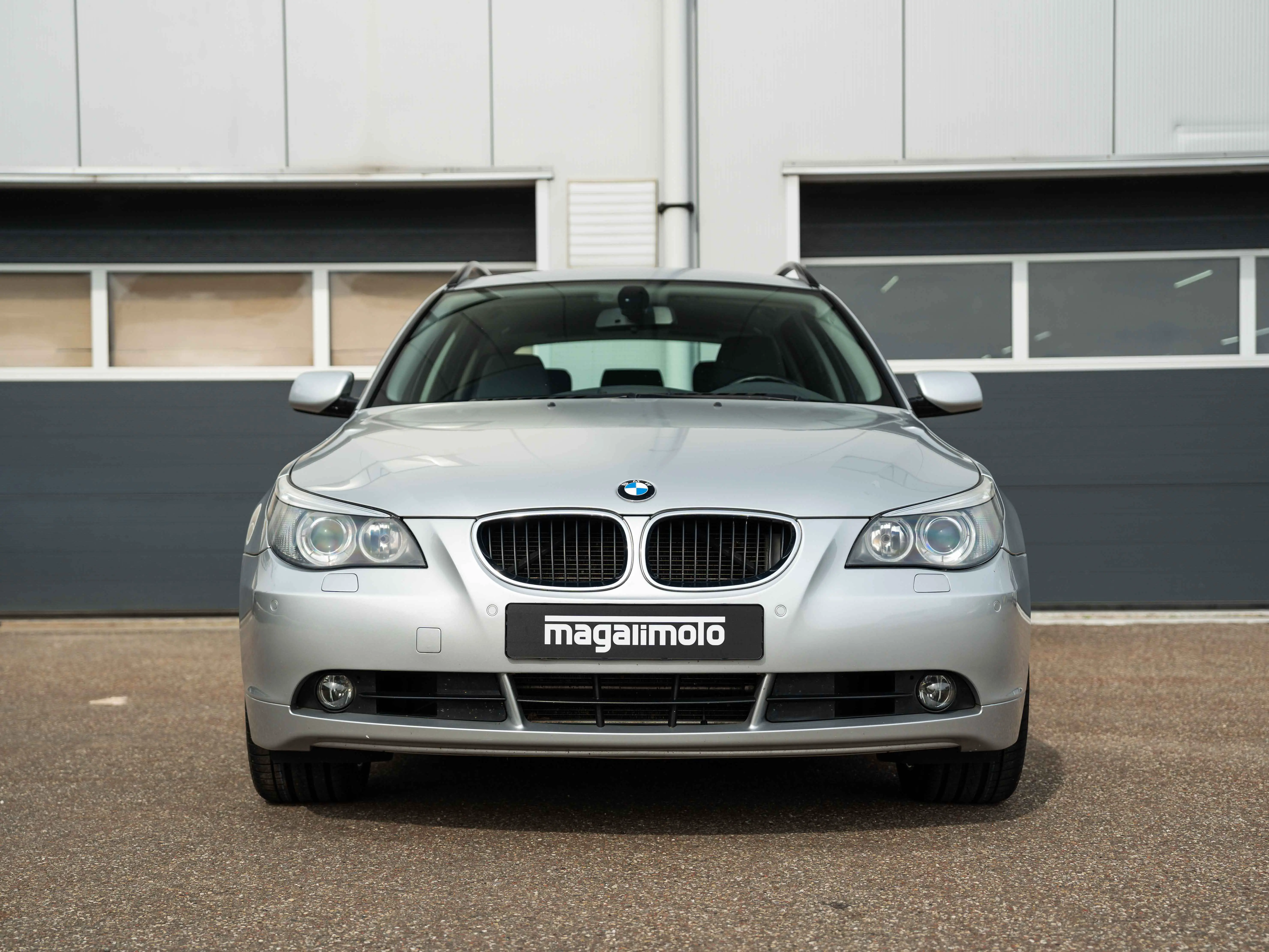 BMW E61 525i