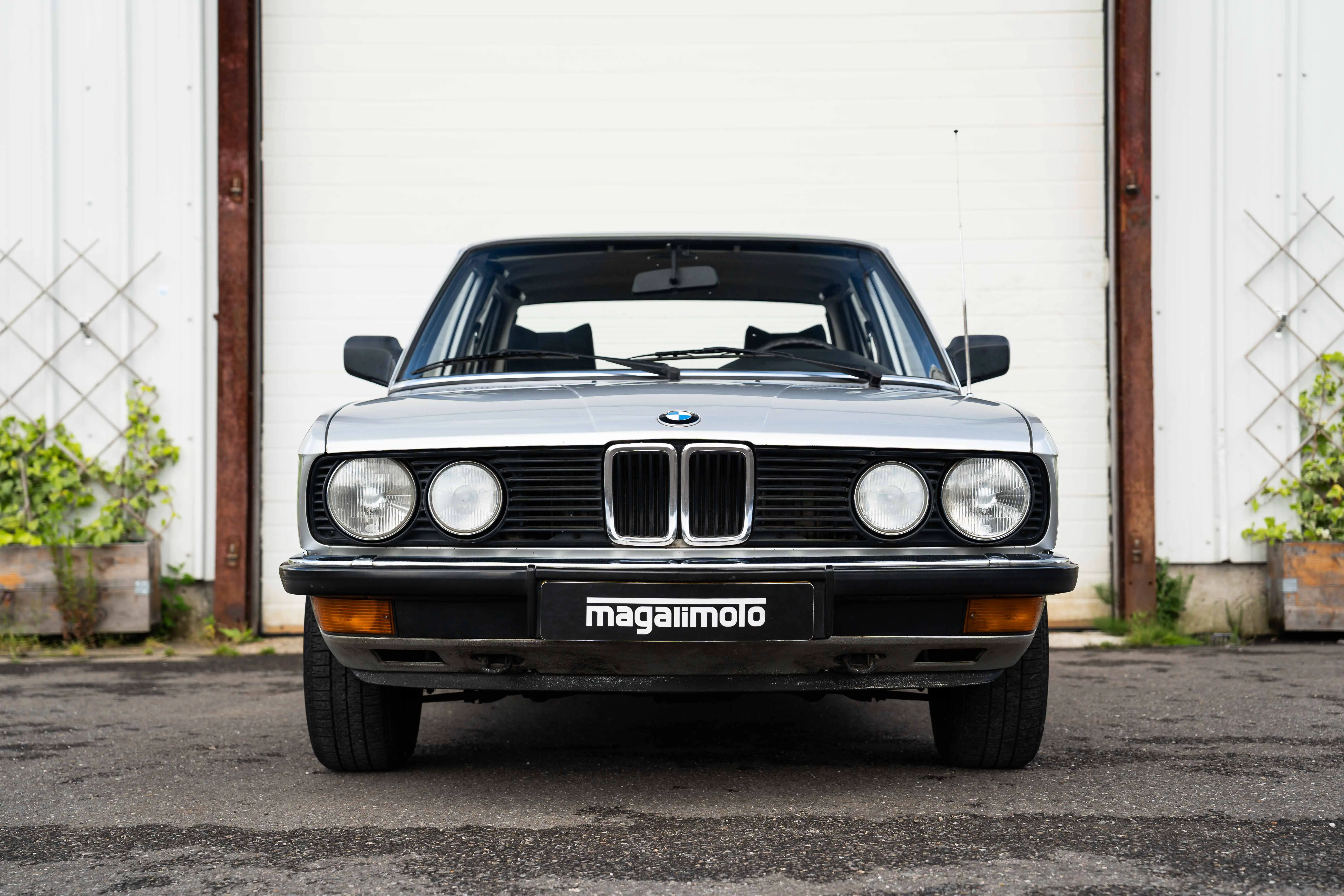 BMW E28 520i