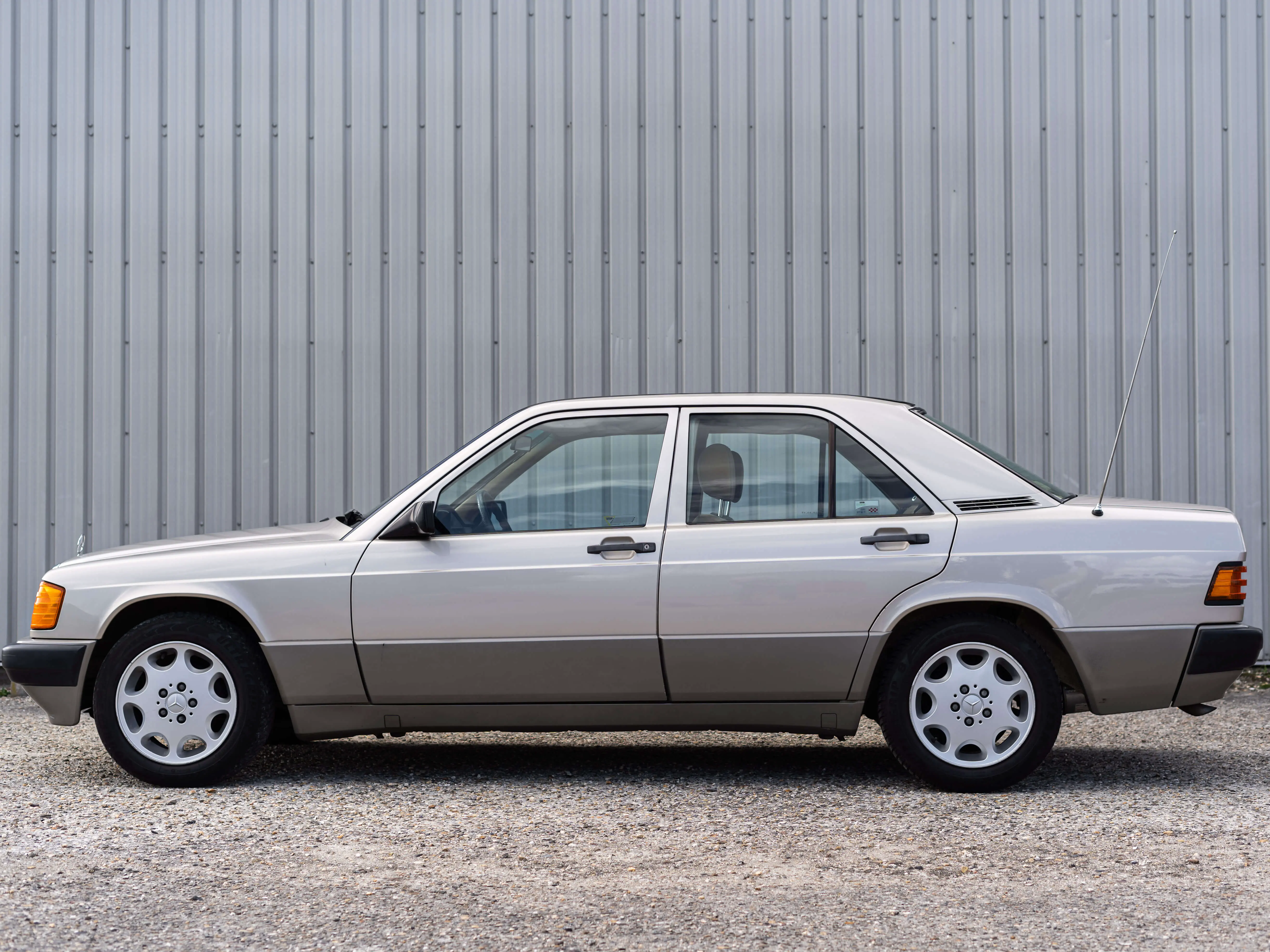 Mercedes Benz 190E - 2.0