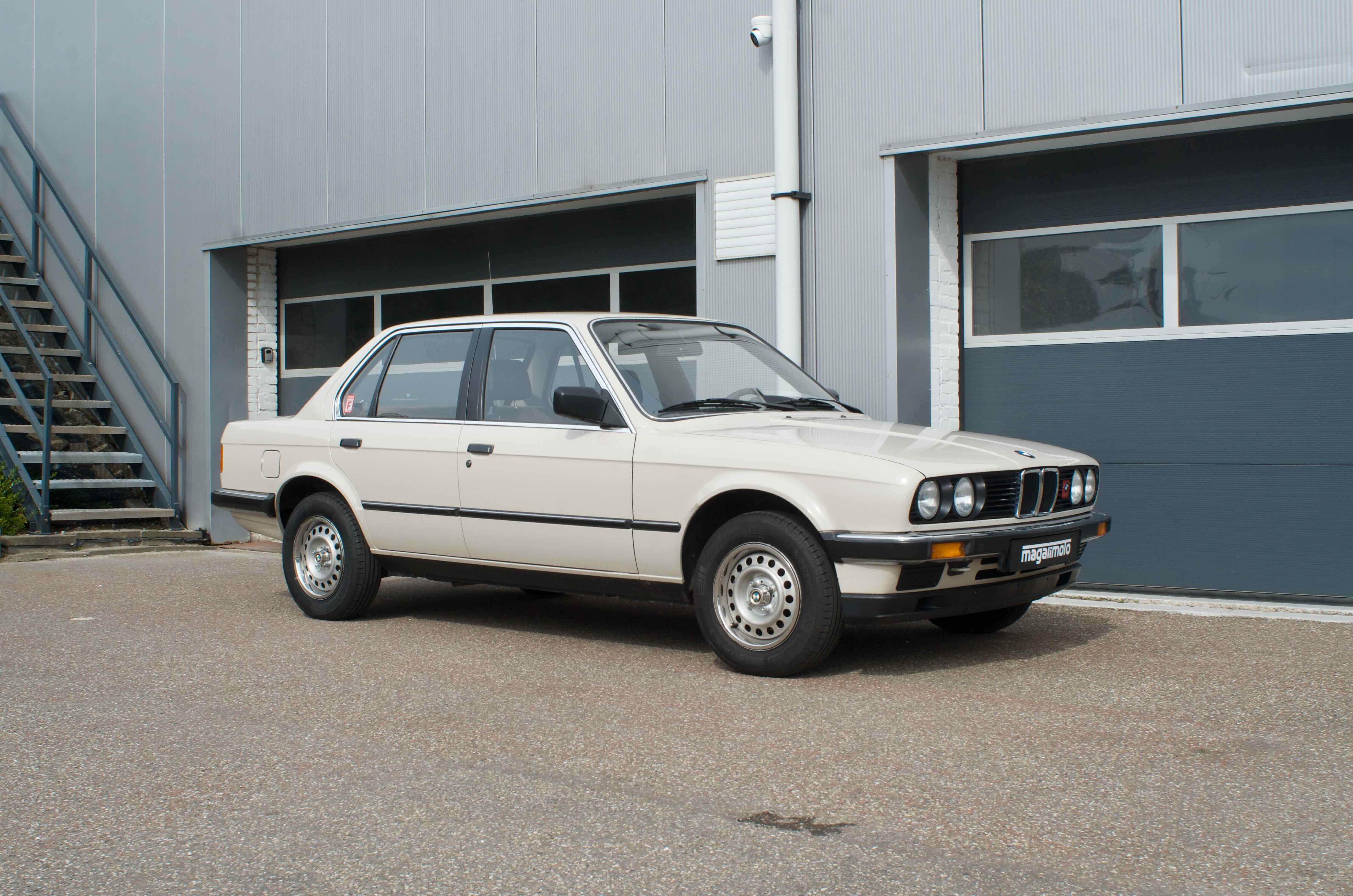 BMW 318iA 1985 Gazellen Beige