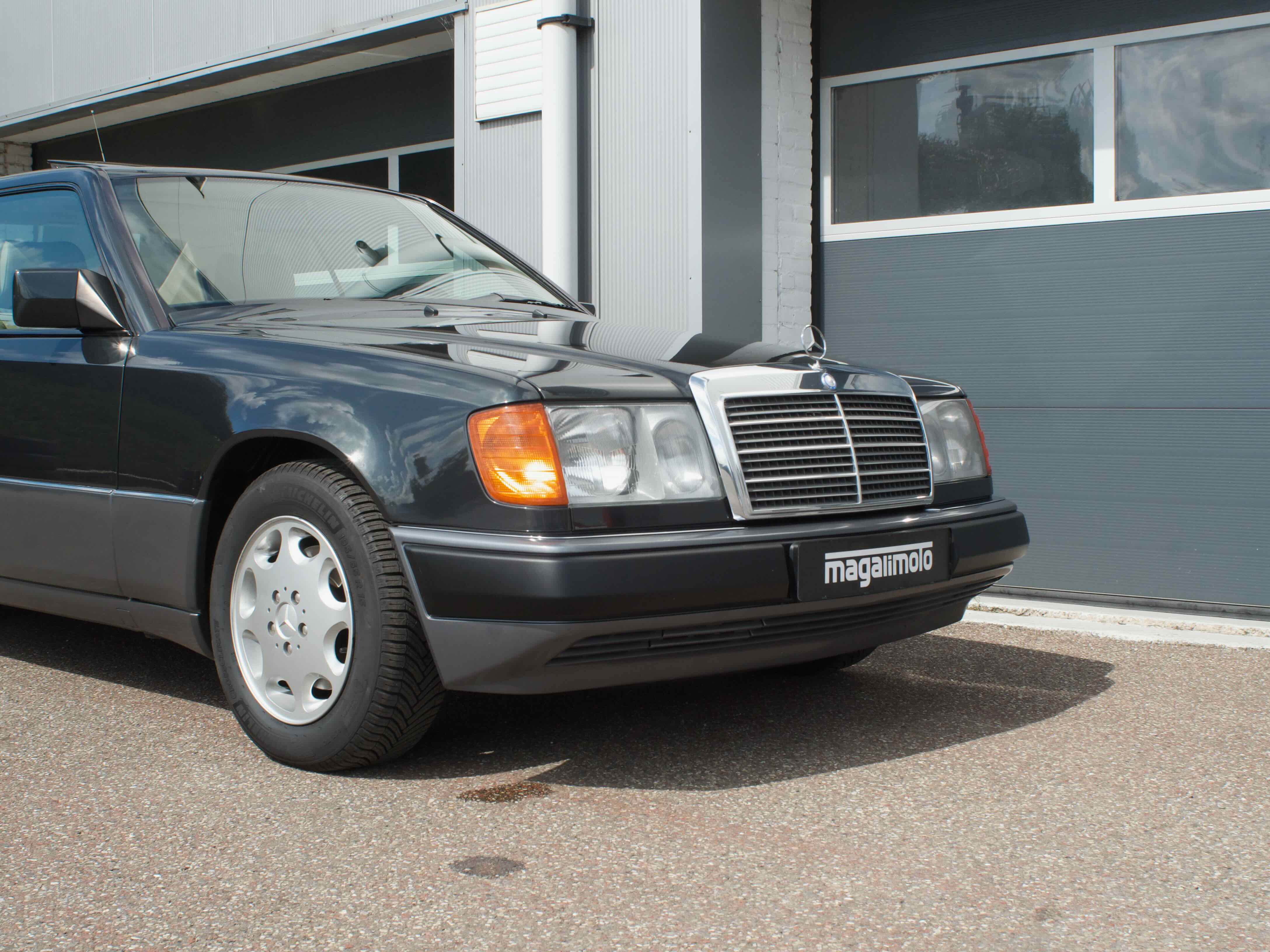 Mercedes Benz C124 320CE - 1993