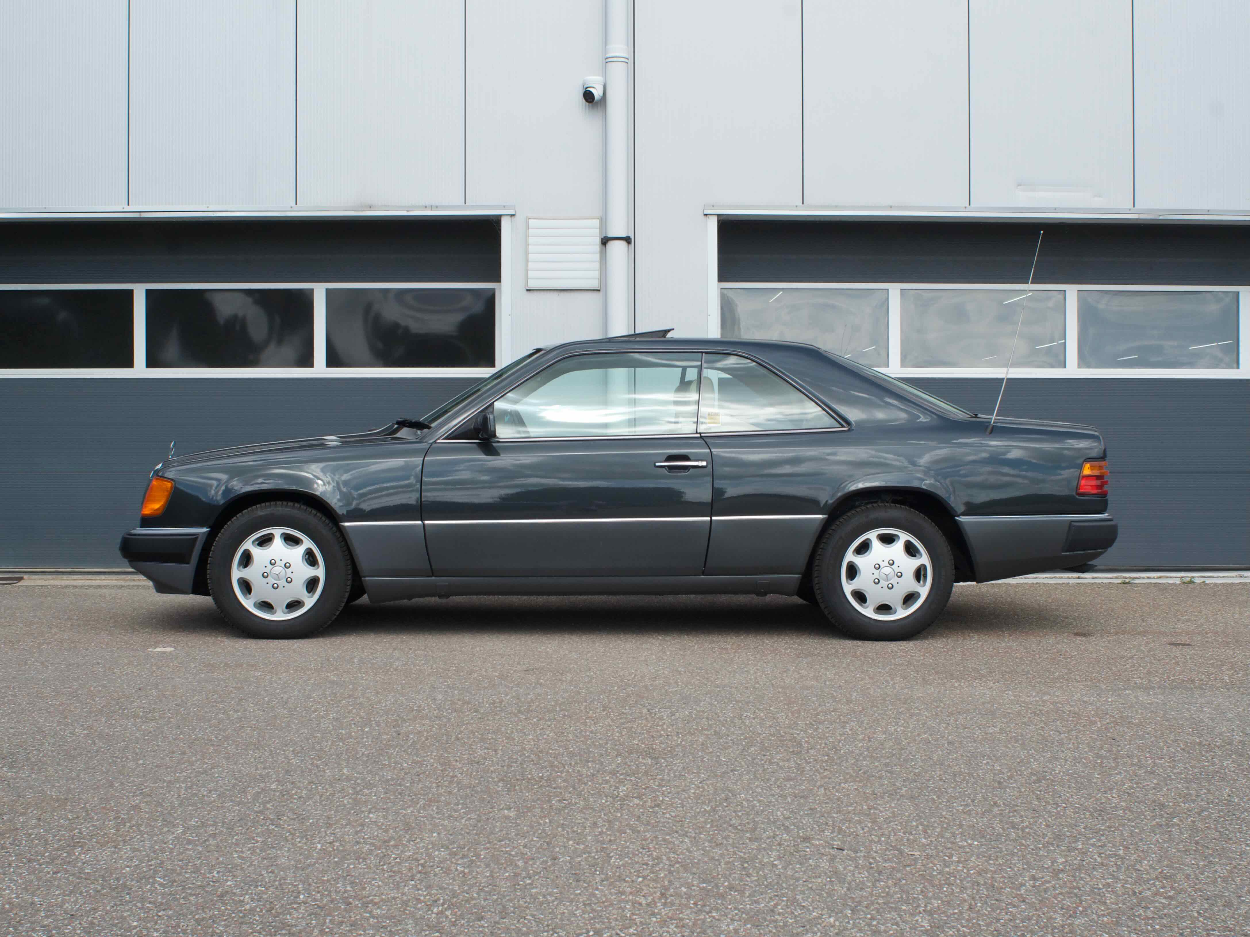 Mercedes Benz C124 320CE - 1993