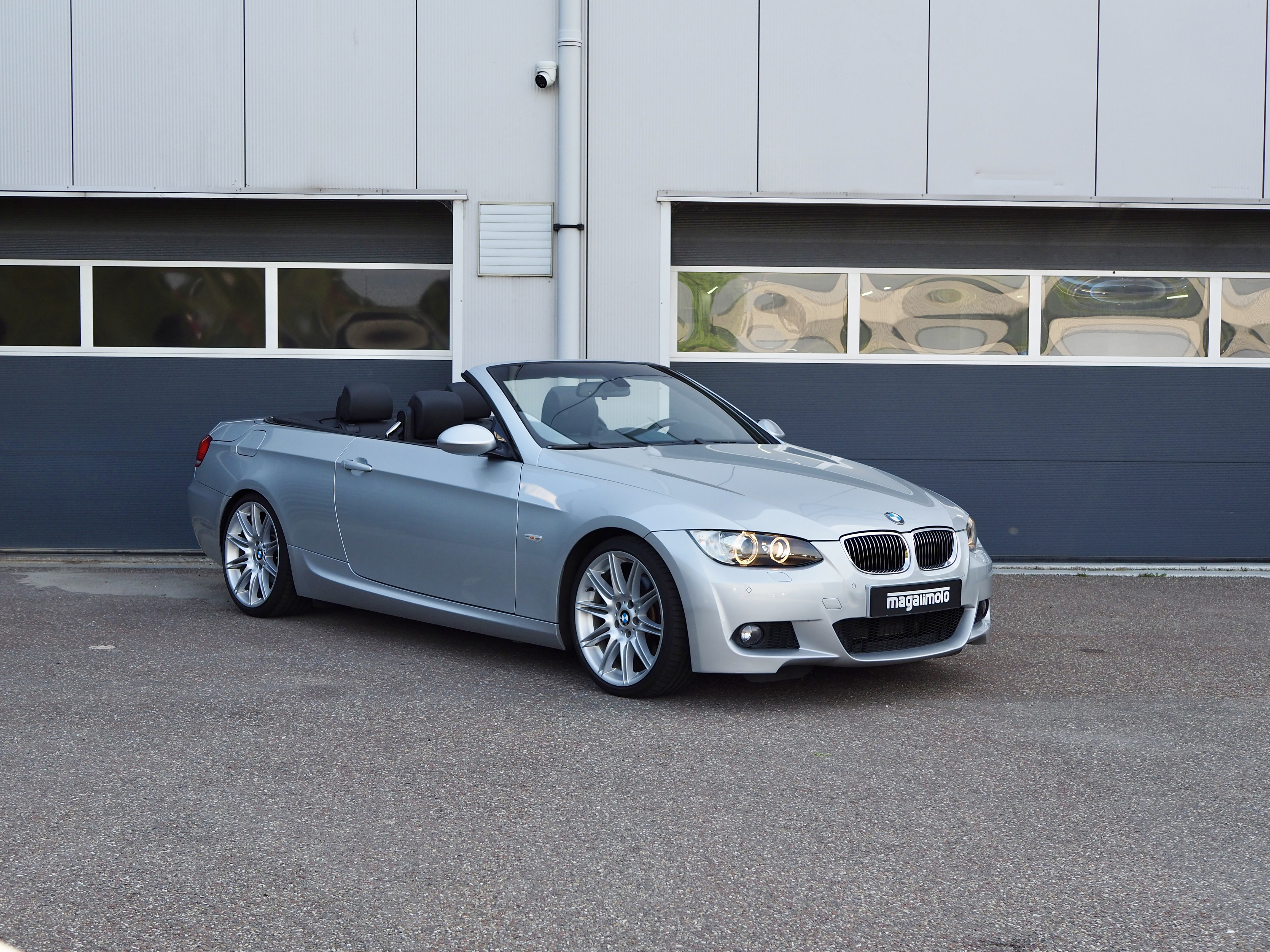 BMW E93 325i Cabrio M-Sport - 2008