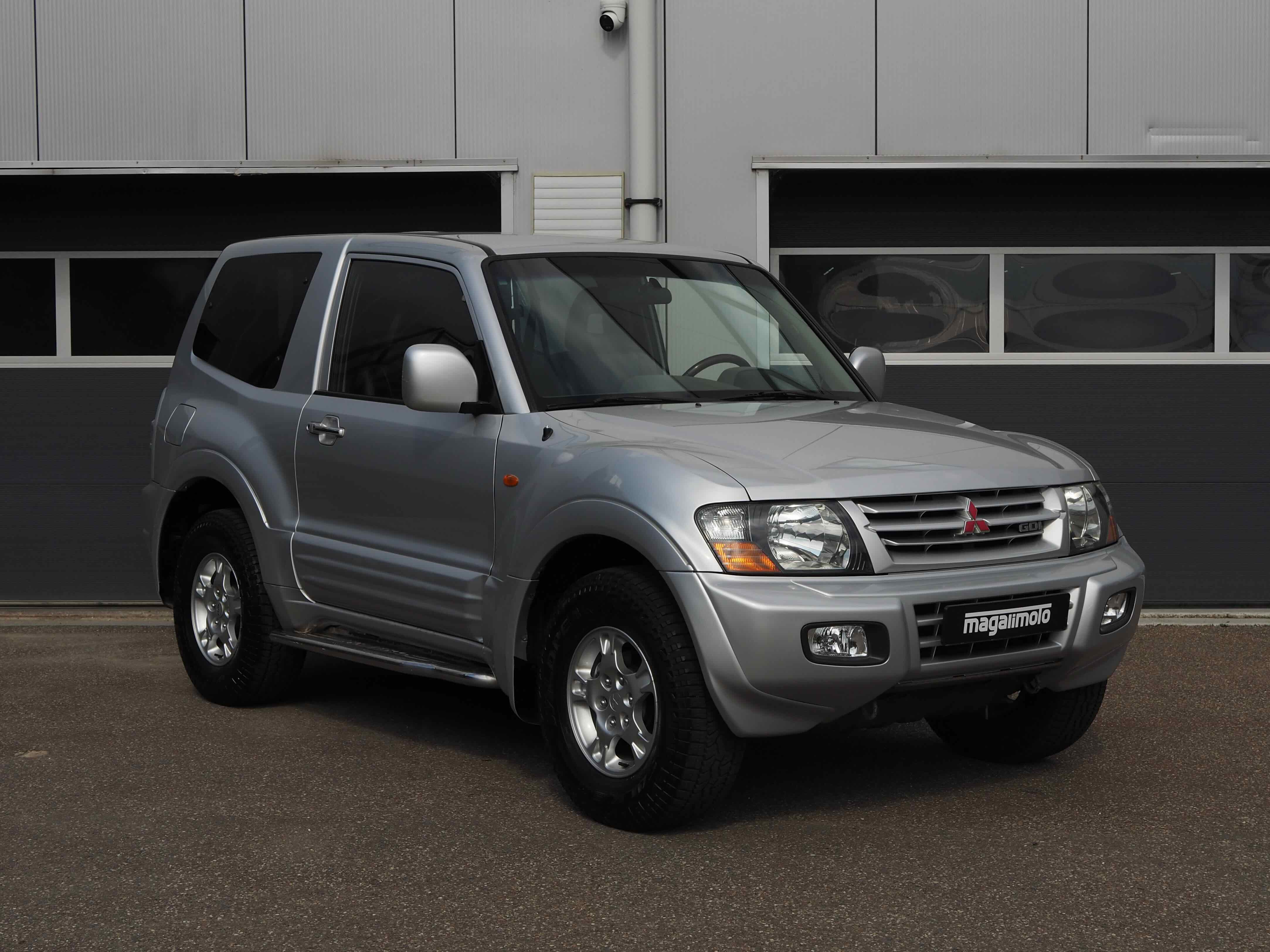 Mitsubishi Pajero V60 3.5 V6 GDI  Short Body - 2000 