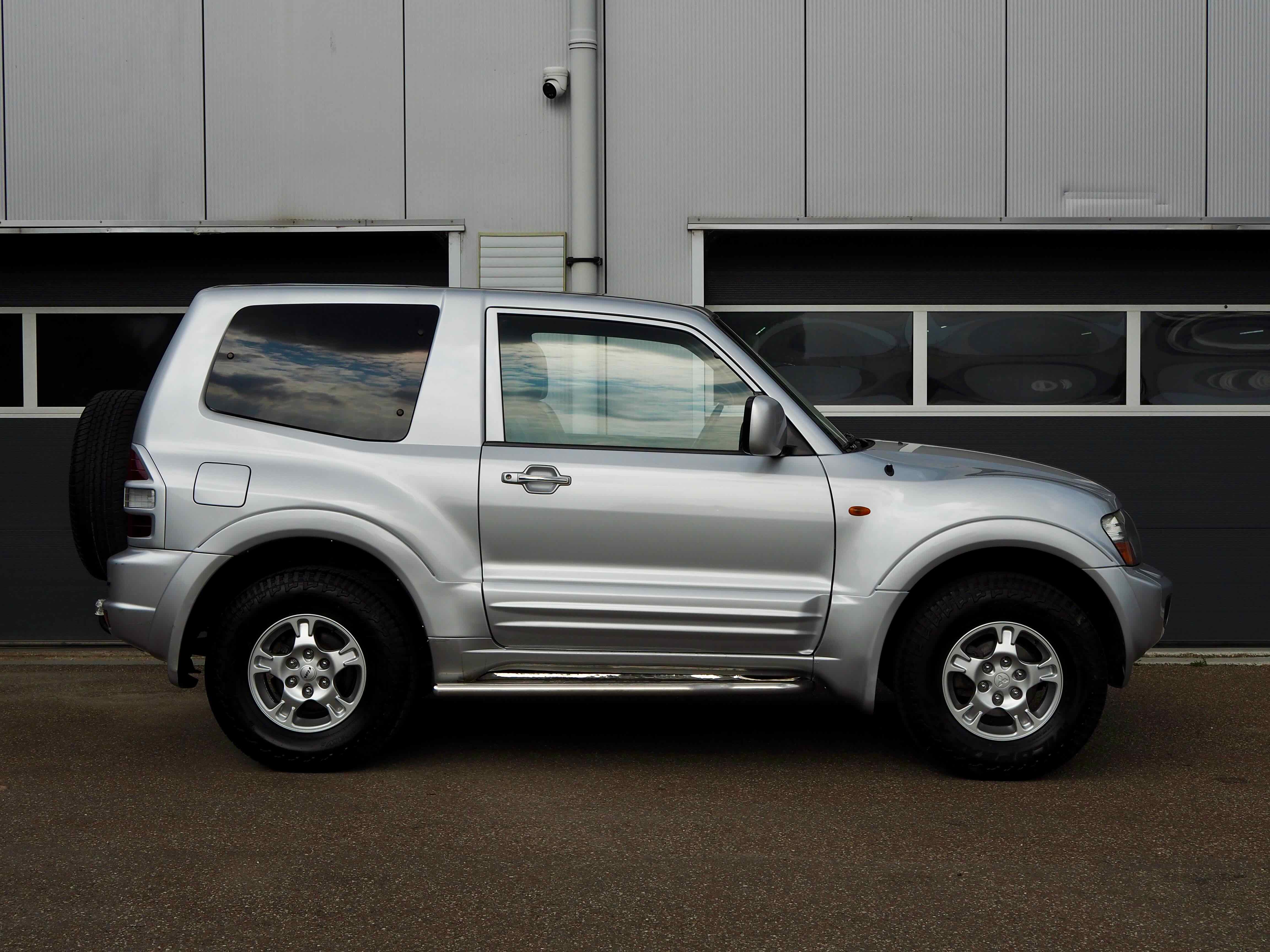 Mitsubishi Pajero V60 Short body 3.5 GDI