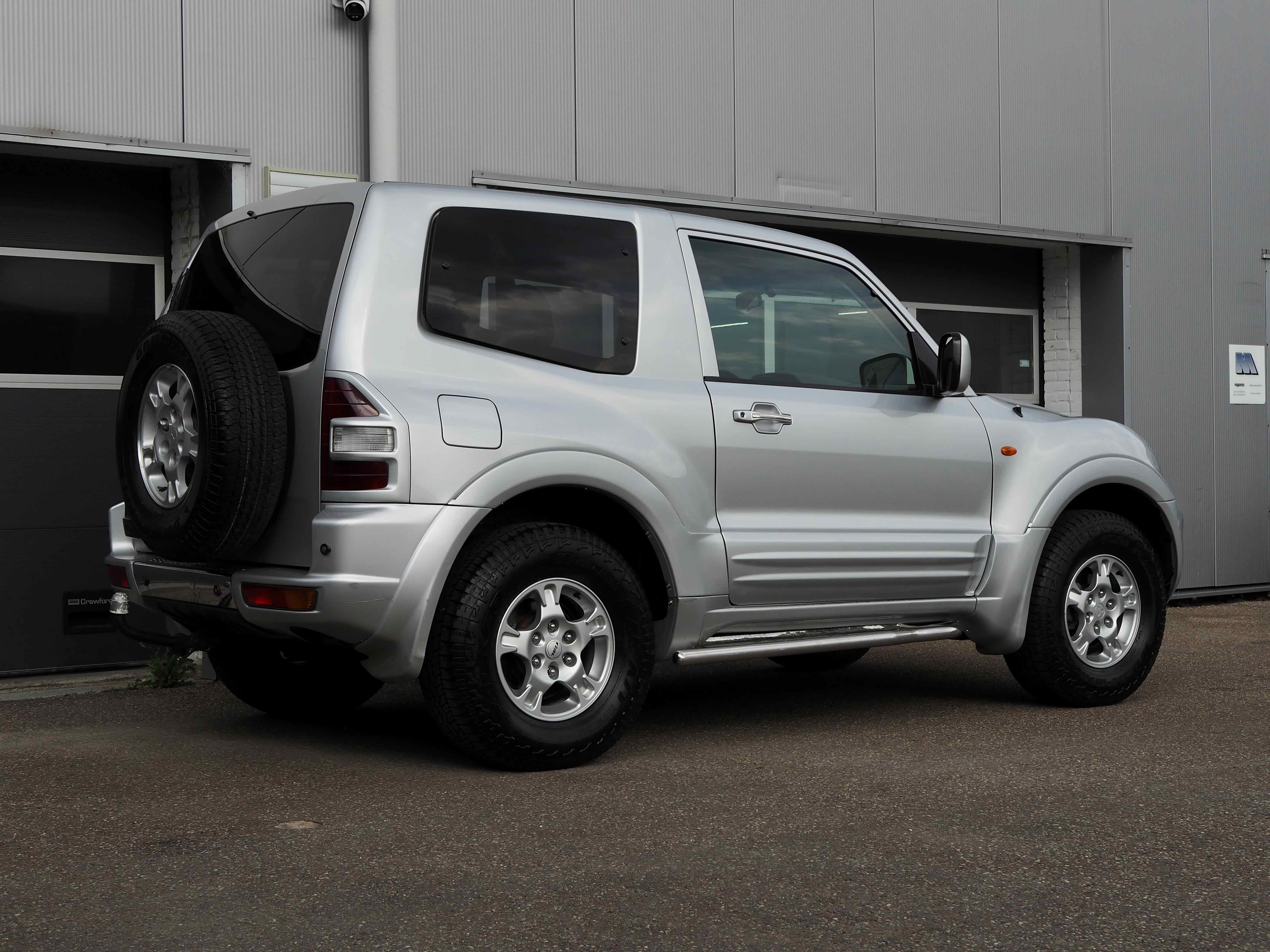 Mitsubishi Pajero V60 Short body 3.5 GDI