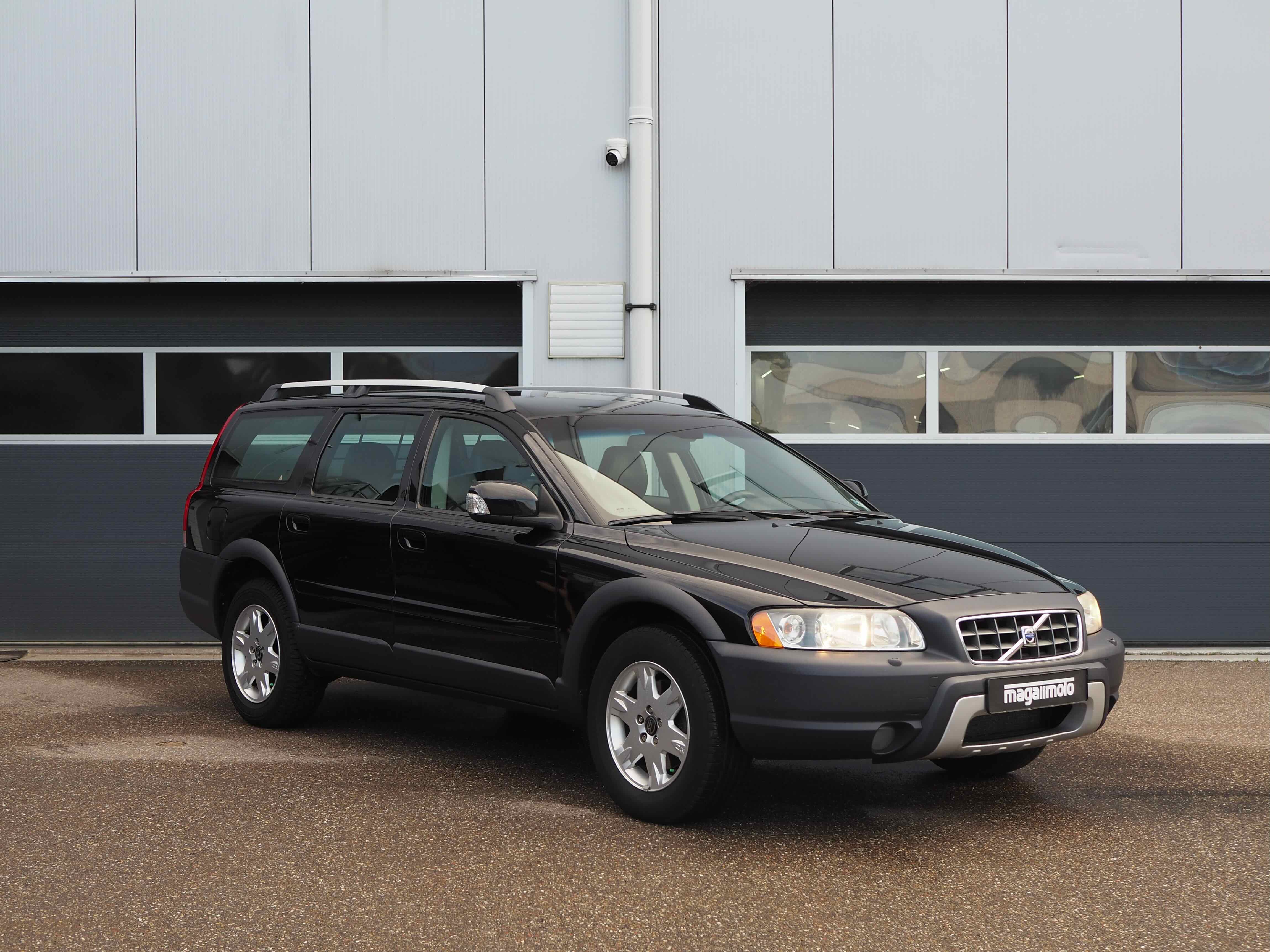 Volvo XC70 2.5T Momentum - 2006