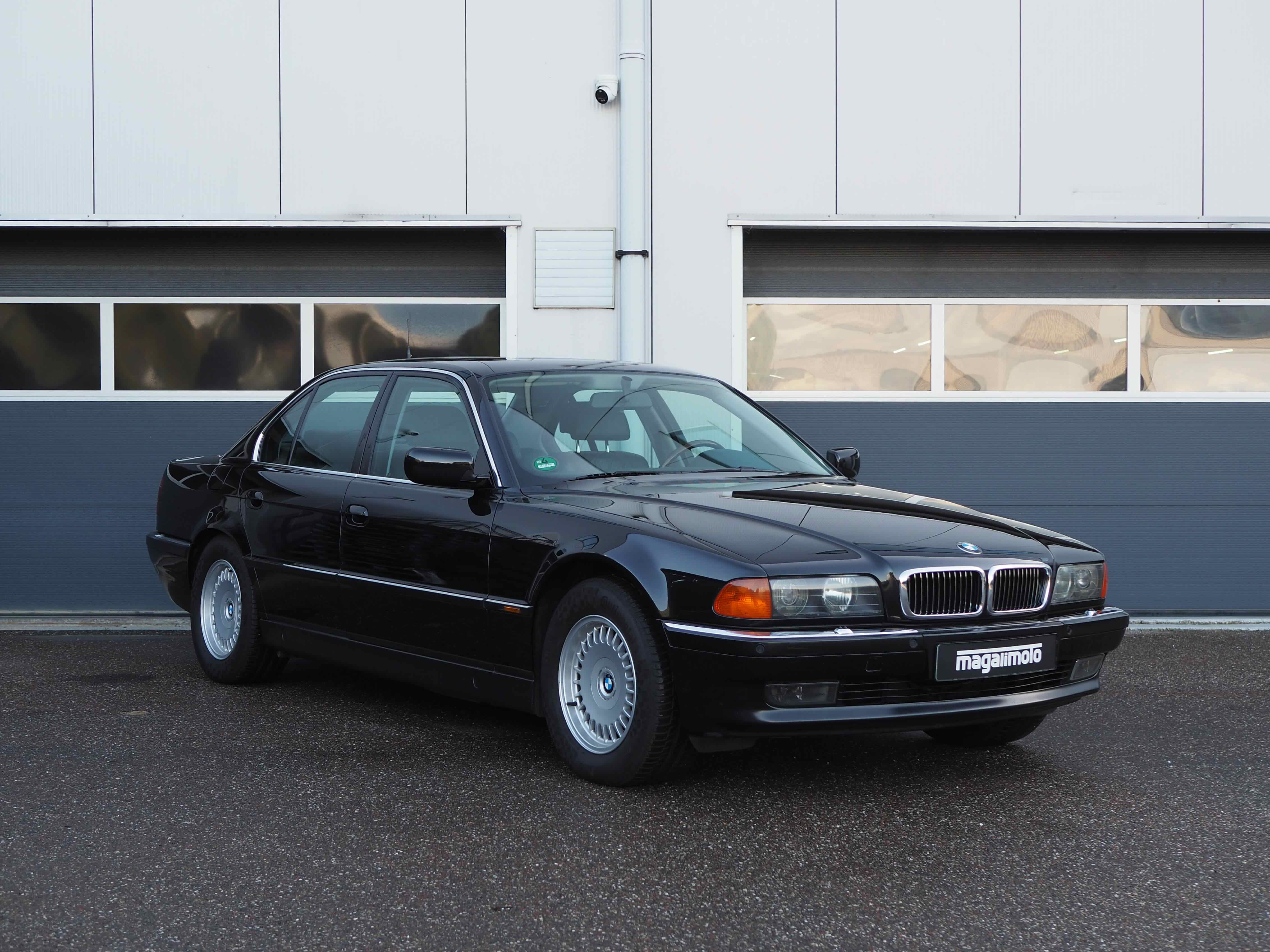 BMW E38 750i Executive - 1995