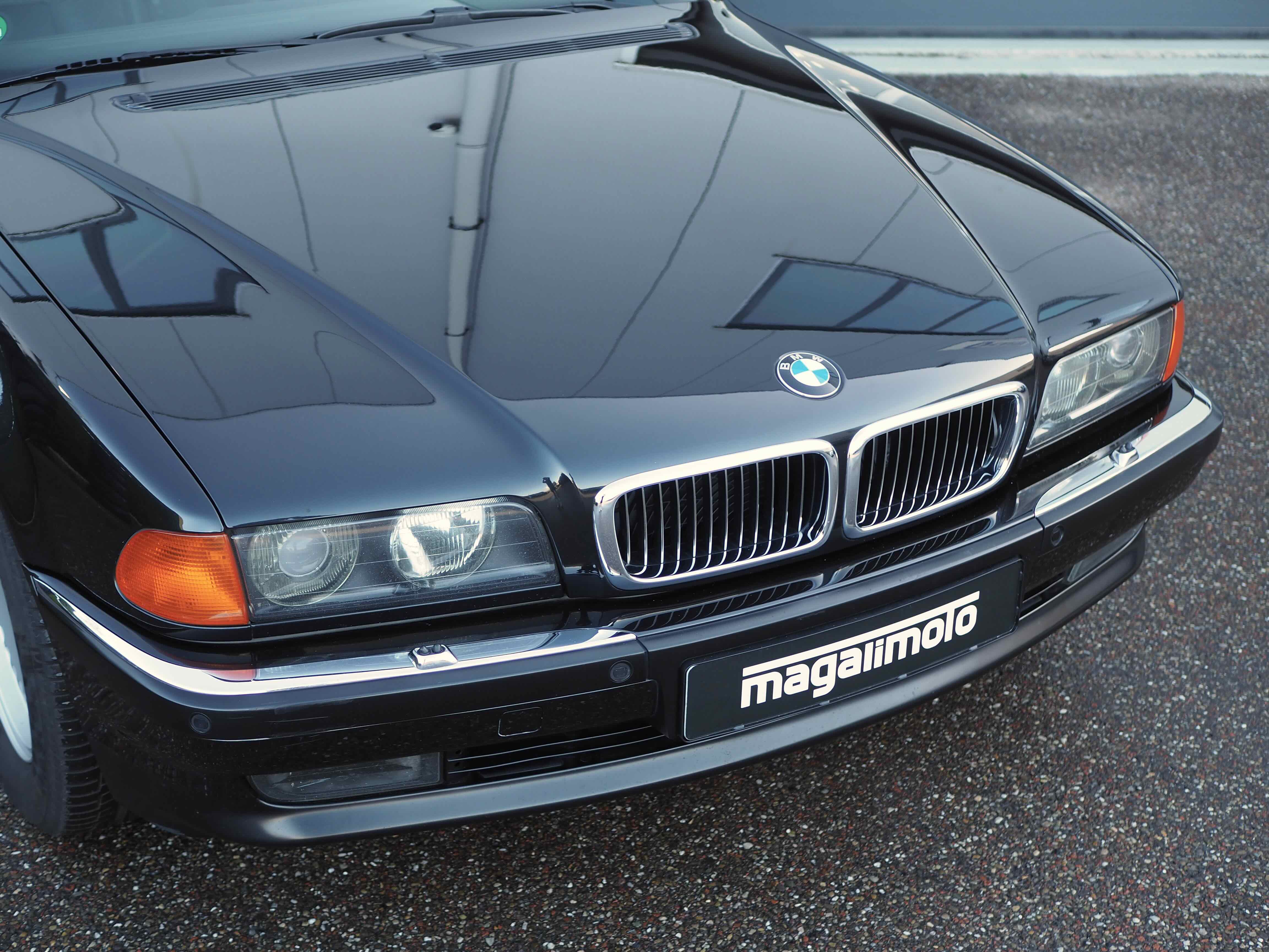 BMW E38 750i Cosmos