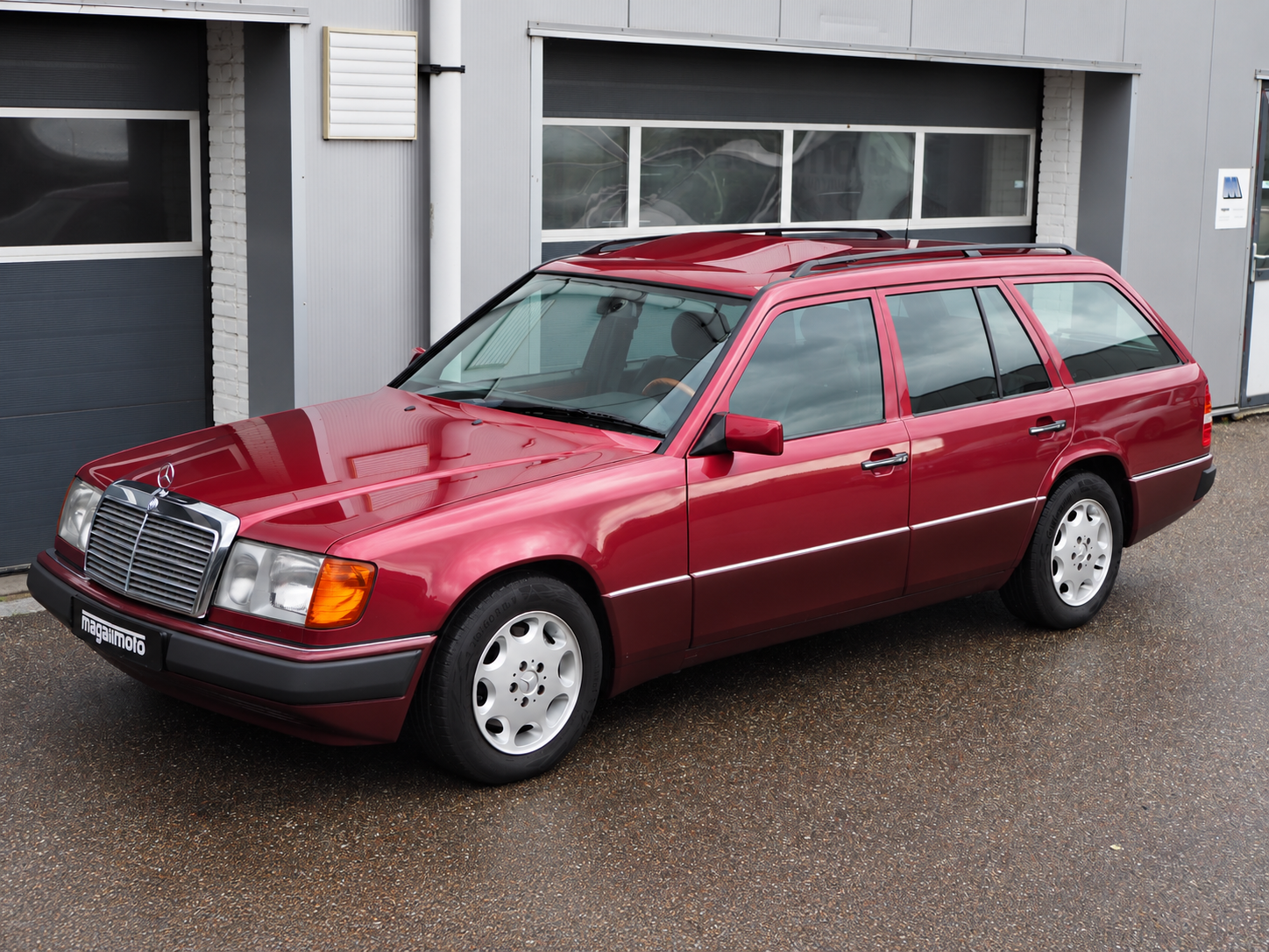 Mercedes S124 300TE-24