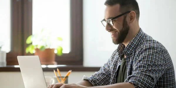 Quer abrir uma empresa online? Veja como em 6 passos definitivos