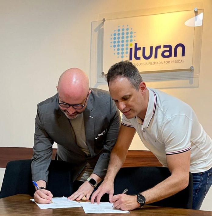 Ituran Brasil e MobLab formam a joint venture de mobilidade e lançam a IturanMob