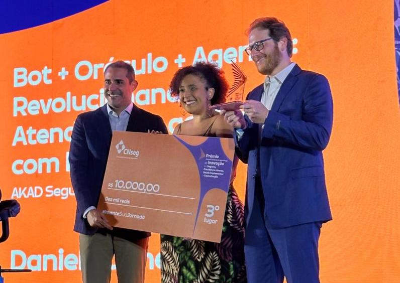 Inovação Bot + Oráculo + Agentes da Akad é finalista do Prêmio CNSeg