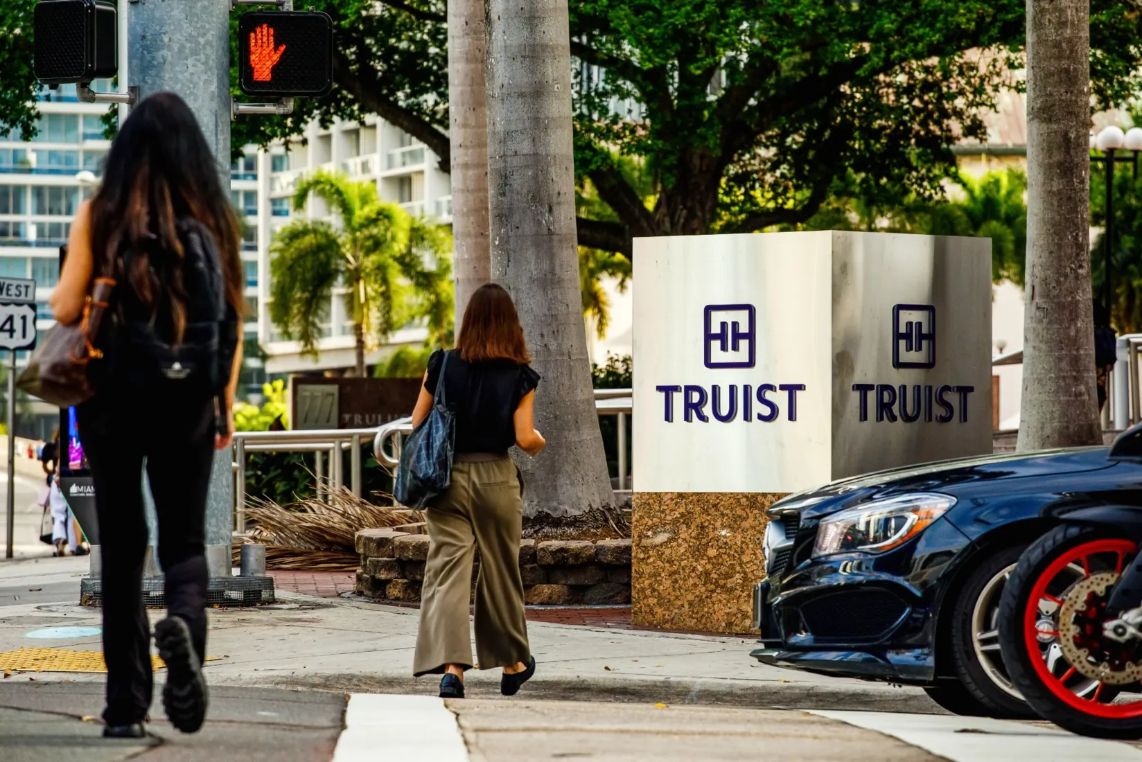 Por que muitos bancos dos EUA estão se despedindo de suas seguradoras