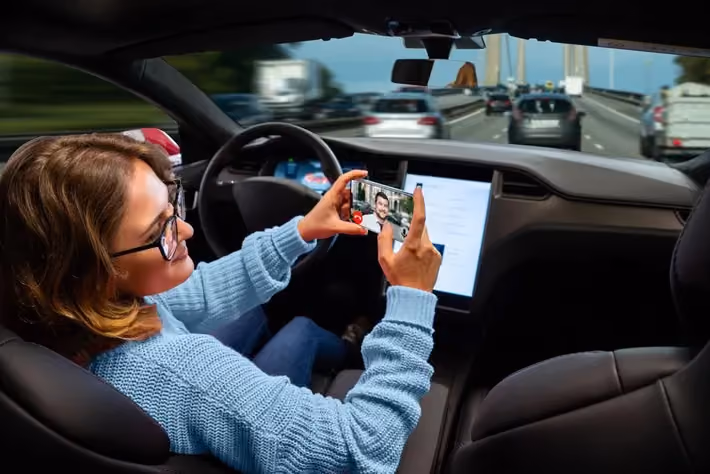Futuro sem motoristas? Como a direção autônoma pode transformar os seguros e a mobilidade urbana