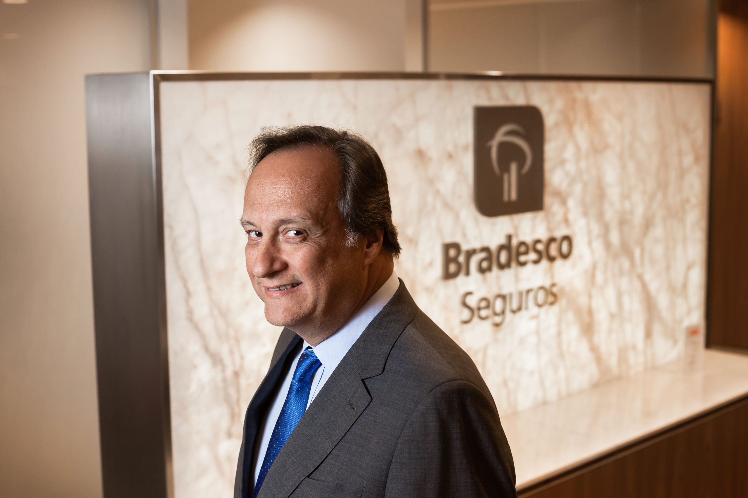 Lucro do Grupo Bradesco Seguros cresce 14,2% no primeiro semestre de 2025, totalizando R$ 4,737 bilhões
