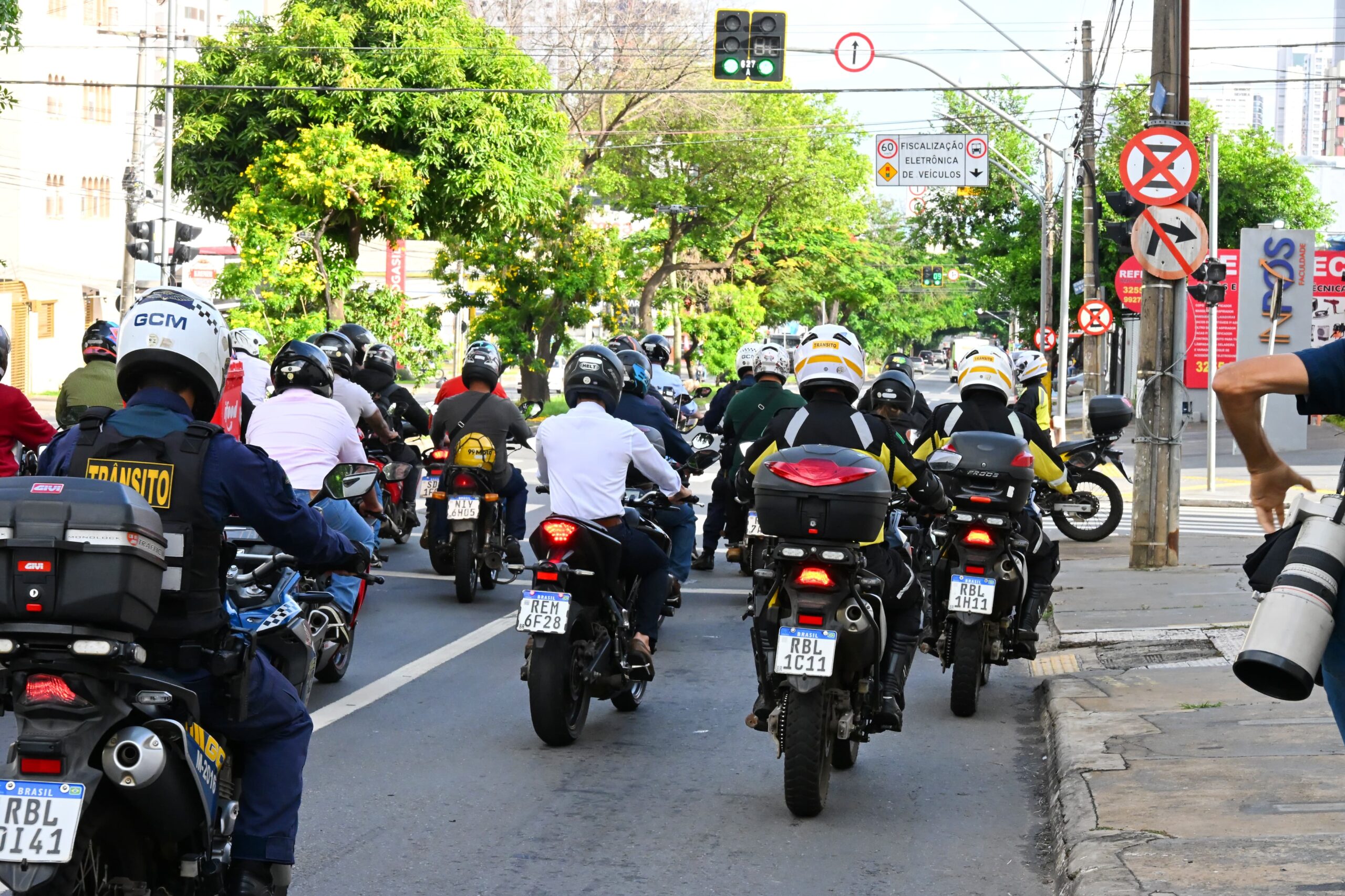 Cresce o número de motociclistas no Brasil: mulheres lideram expansão e como o mercado de seguros pode se adaptar