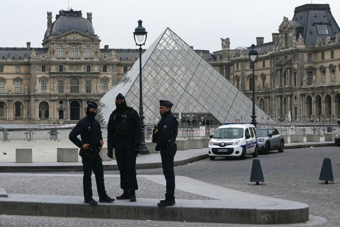 Crime no Louvre evidencia fragilidade na proteção de acervos históricos e impulsiona debate sobre seguros para arte