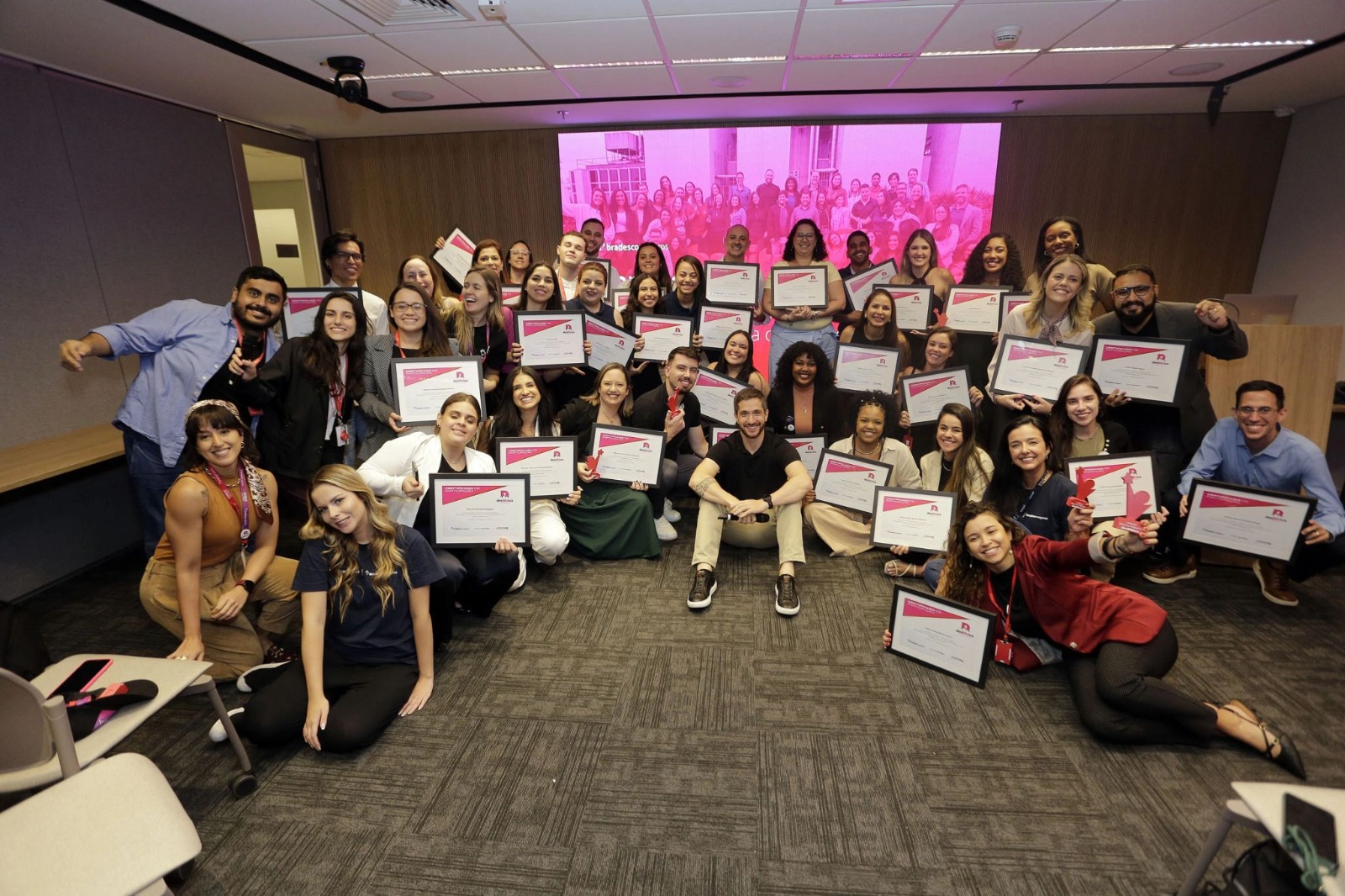 Grupo Bradesco Seguros celebra formatura da terceira turma do programa DesBRAva