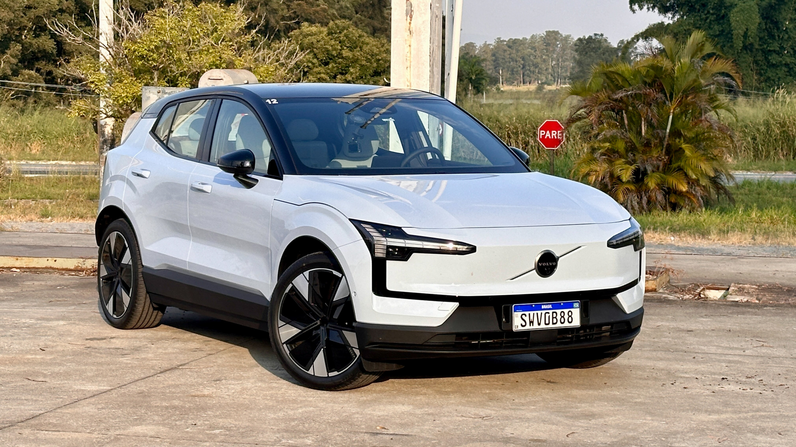 Volvo convoca recall do EX30 por risco de incêndio na bateria: o que o episódio sinaliza acerca dos elétricos para o seguro automotivo?