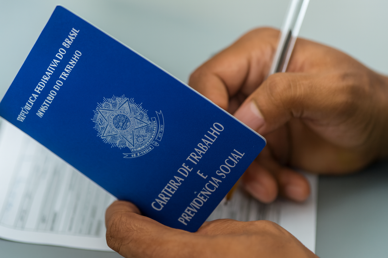 “PIB fantasma” e seguros: a produtividade da IA diante do risco de desemprego em massa