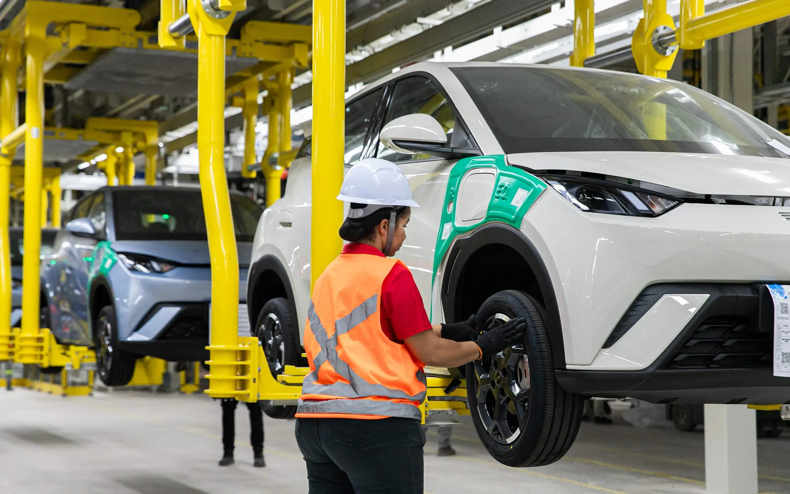 BYD mira liderança no mercado brasileiro até 2030 e acelera transformação no setor de seguros automotivos
