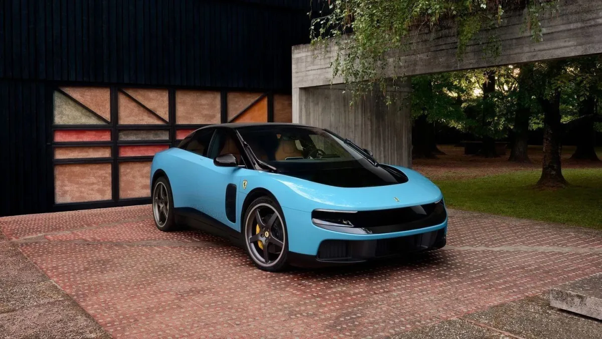 Ferrari inova com seu primeiro carro elétrico: impactos e desafios da mobilidade elétrica para o mercado de seguros 