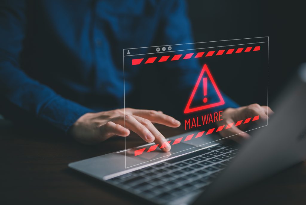 Seguros contra fraudes online crescem com golpes da Copa 2026
