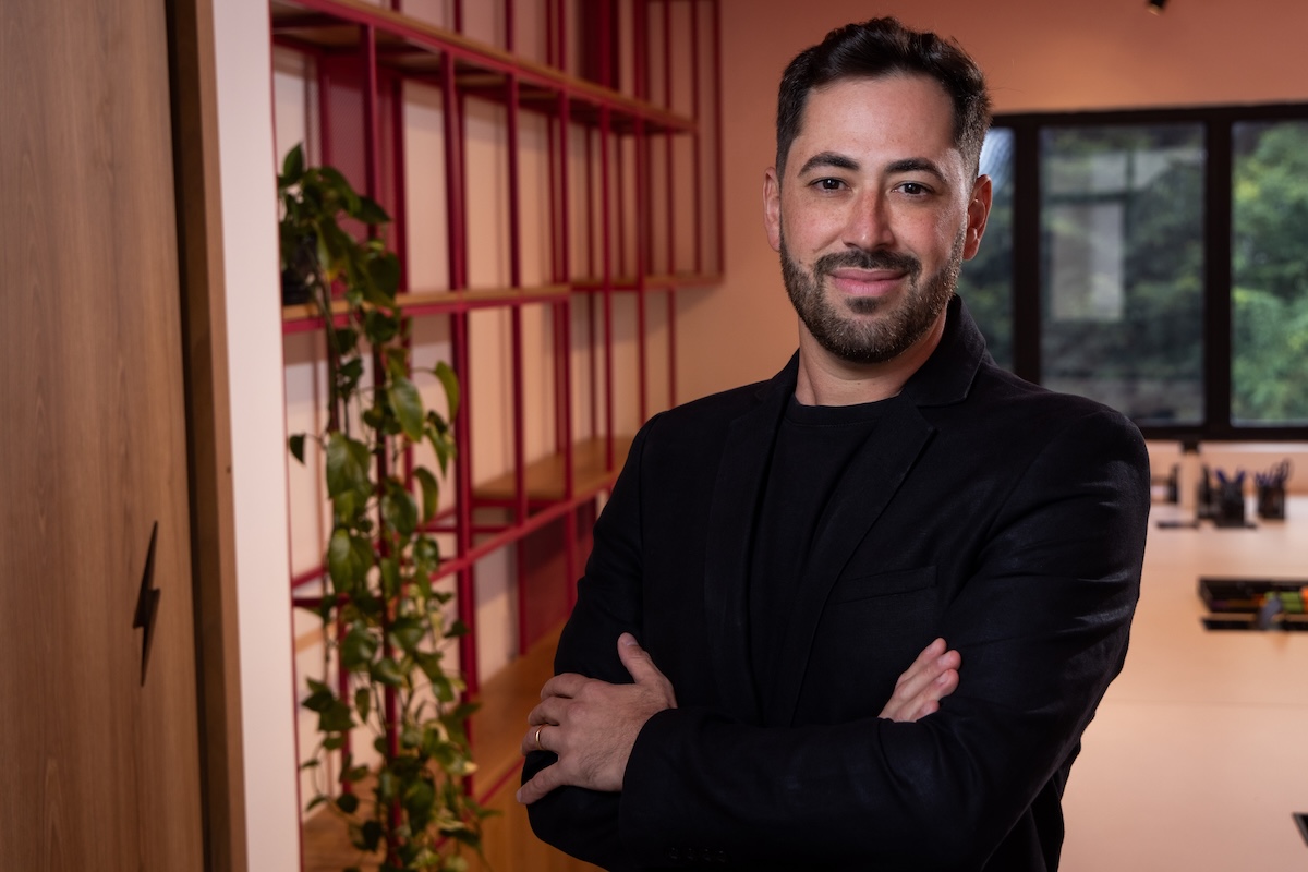 Da venda ao sinistro: como a tecnologia amplia o papel do corretor na jornada do seguro