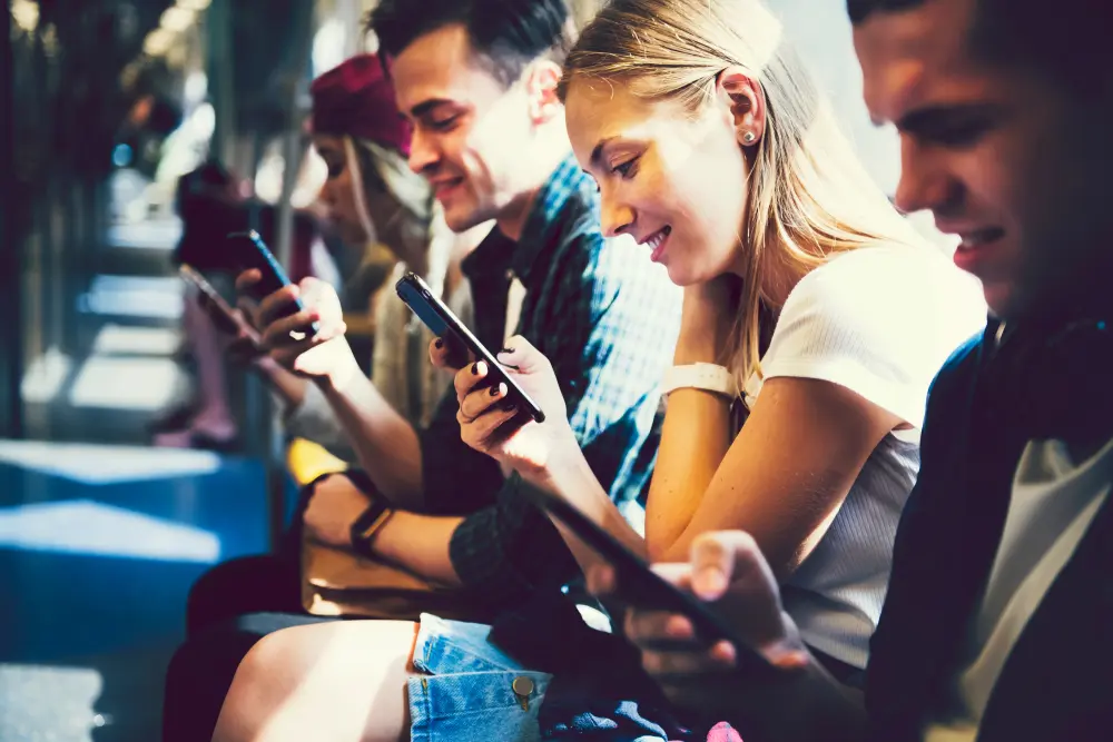 Como a IA e as redes sociais podem transformar a comunicação entre Corretores de Seguros e Geração Z