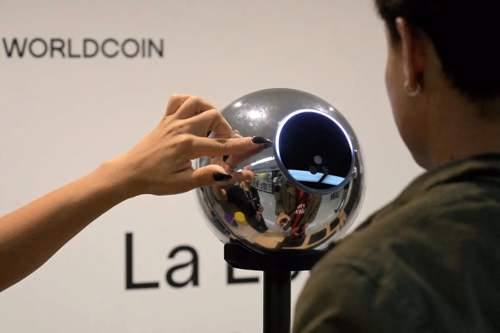 O projeto de escaneamento de íris ocular pode inspirar o setor de seguros a adotar novas tecnologias para reduzir golpes e proteger dados