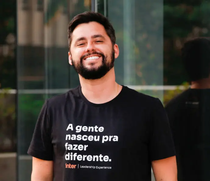 Banco Inter lança plano de saúde para animais domésticos em parceria com a Petlove