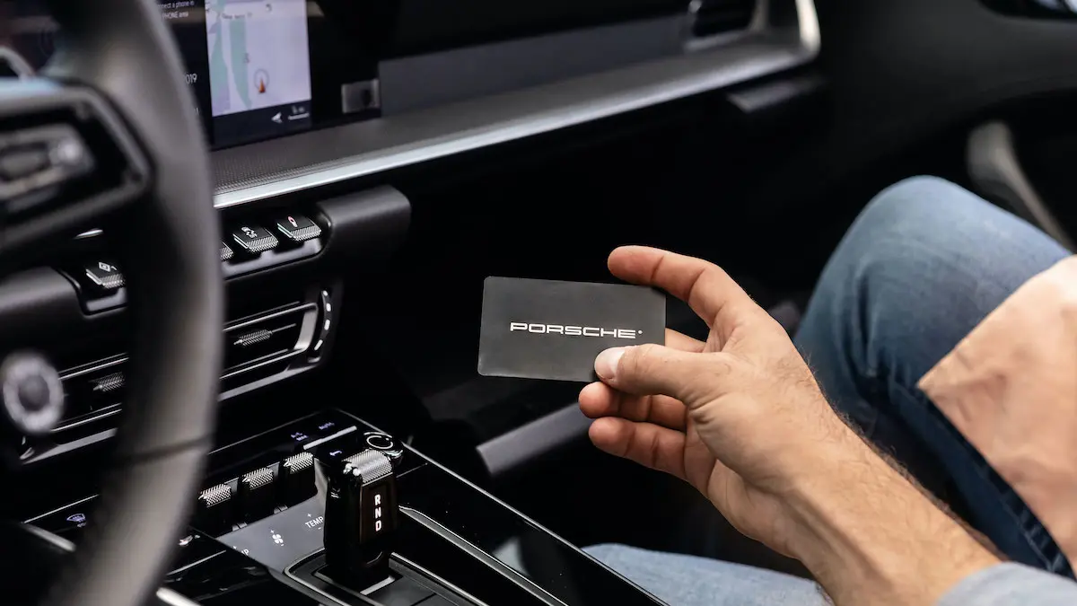 Porsche lança seguro auto de pagamento por milha na Alemanha