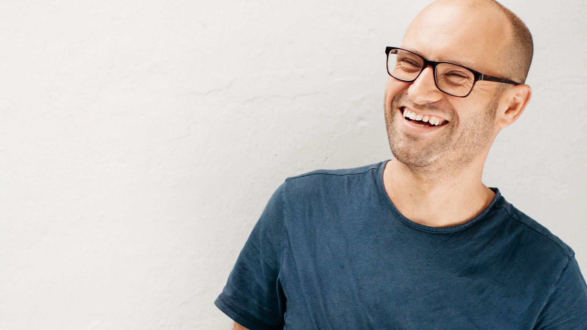 Profile photo of Alain Dujardin. Cover for  Design for good: article Interview with Alain Dujardin.