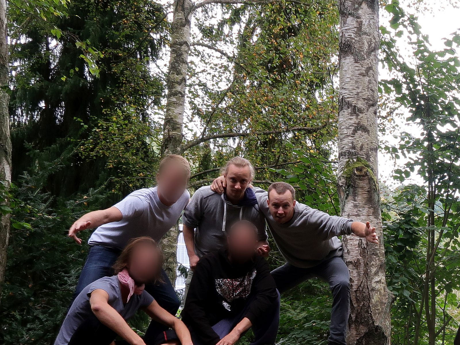 Gruppenfoto bei einer Bauwagen-Session 2016 auf dem Dach des Studios